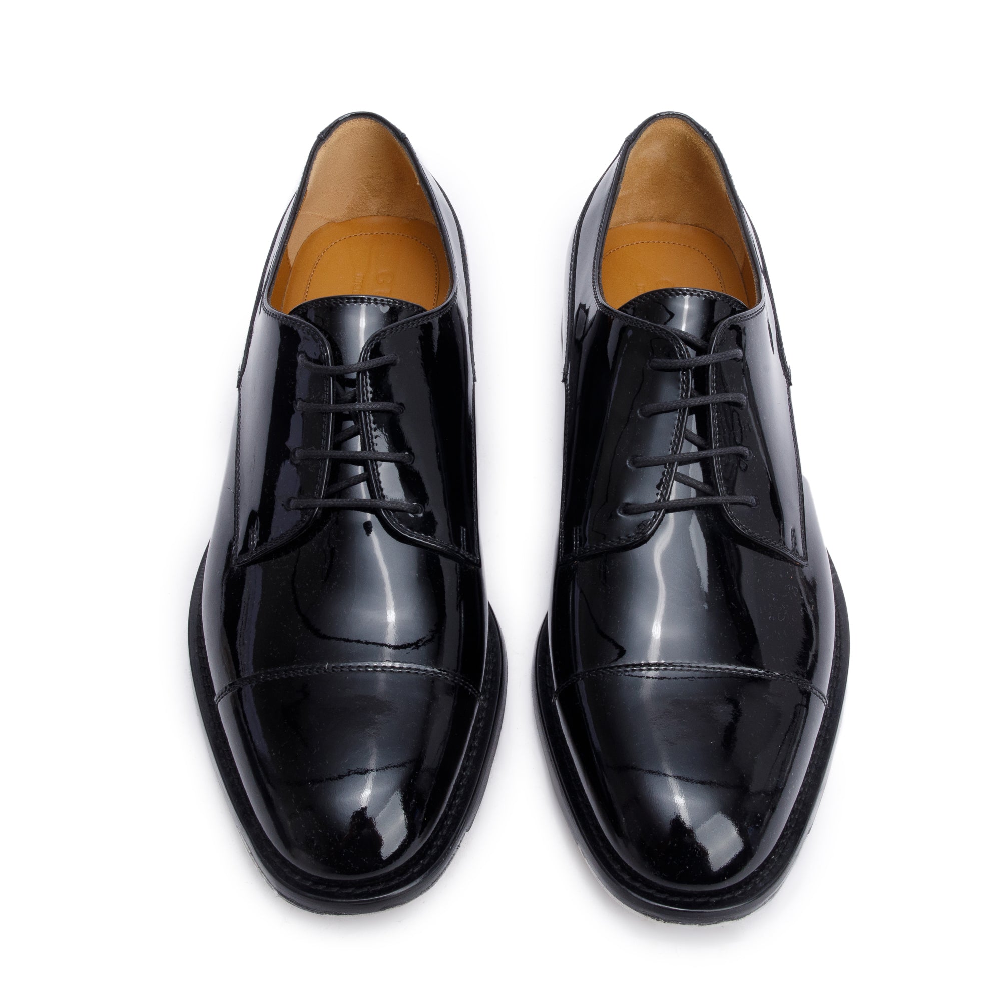 Gucci Black Patent Leather Lace-Up Shoe, Size 8