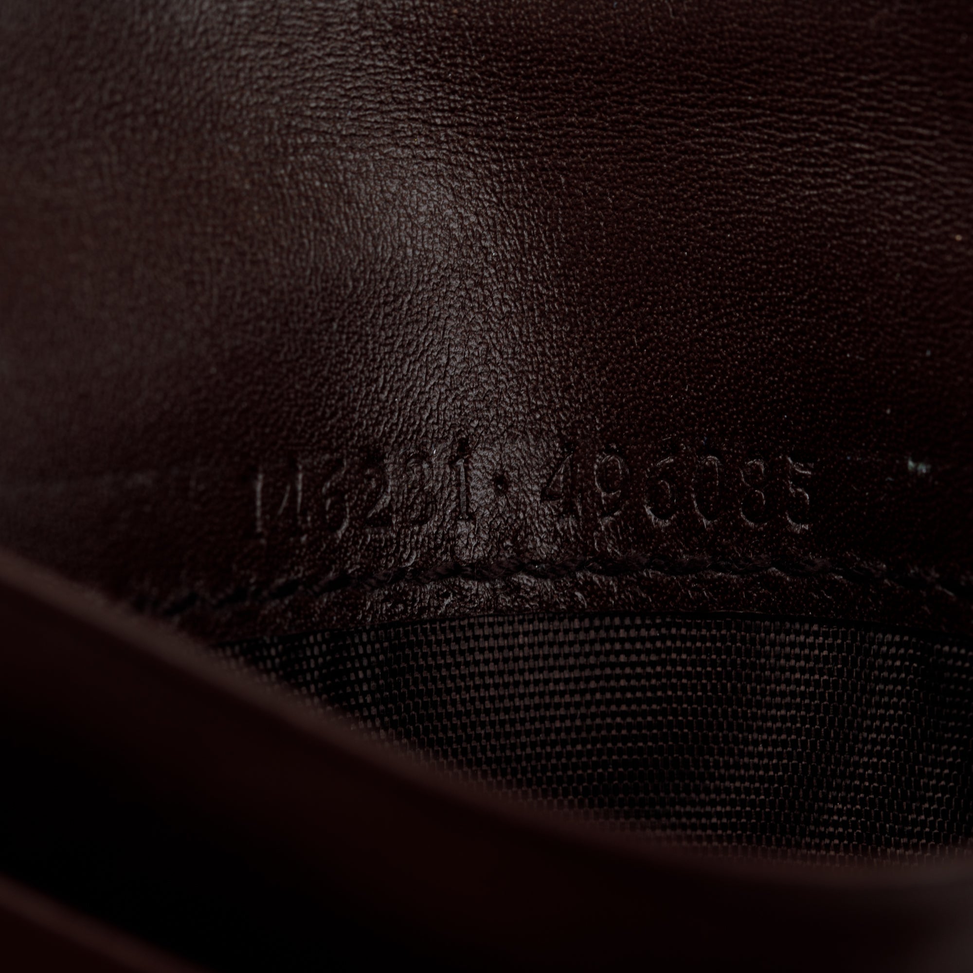 Gucci Brown Signature Leather Bifold Card Case w/ Box