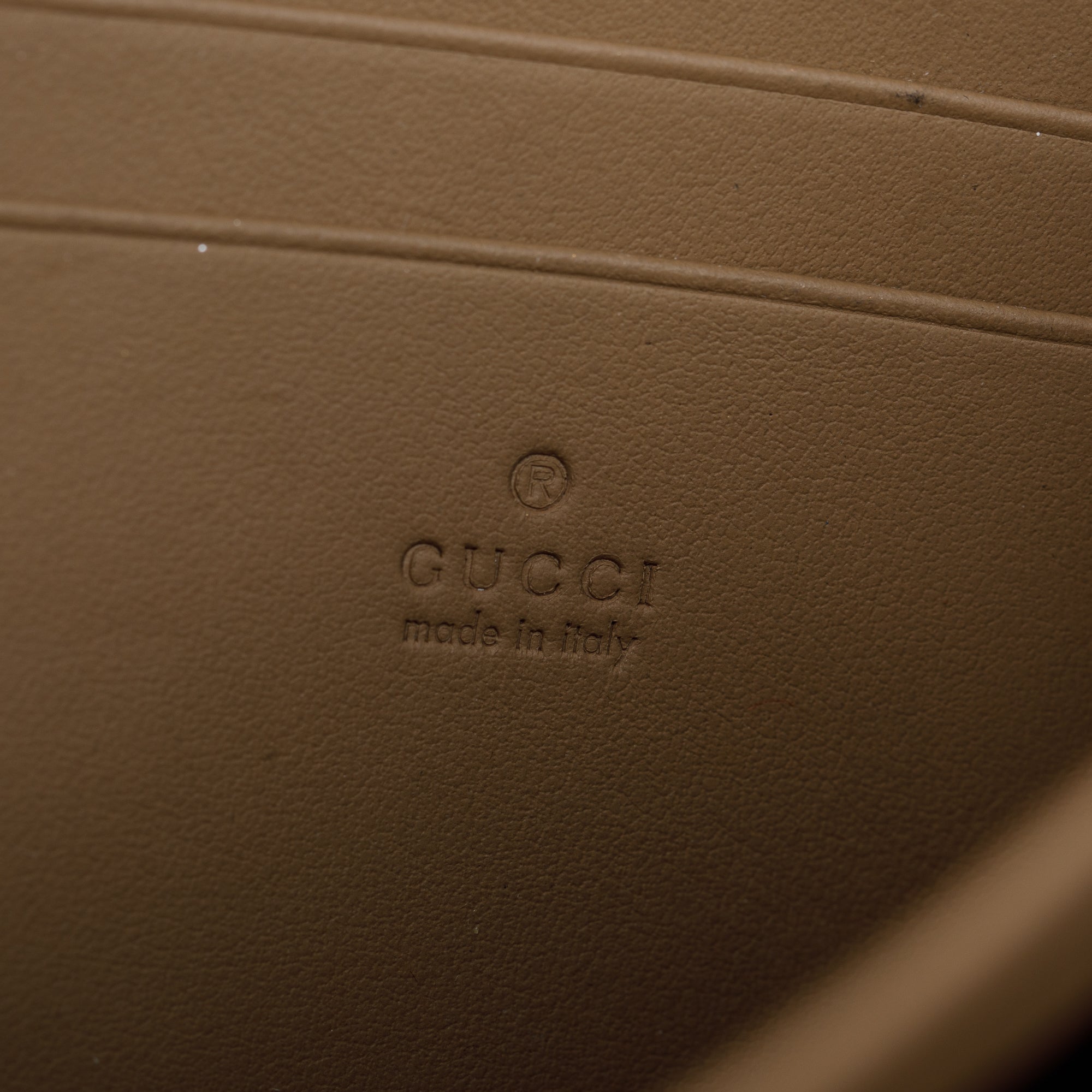 Gucci Dionysus GG Supreme Wallet on Chain