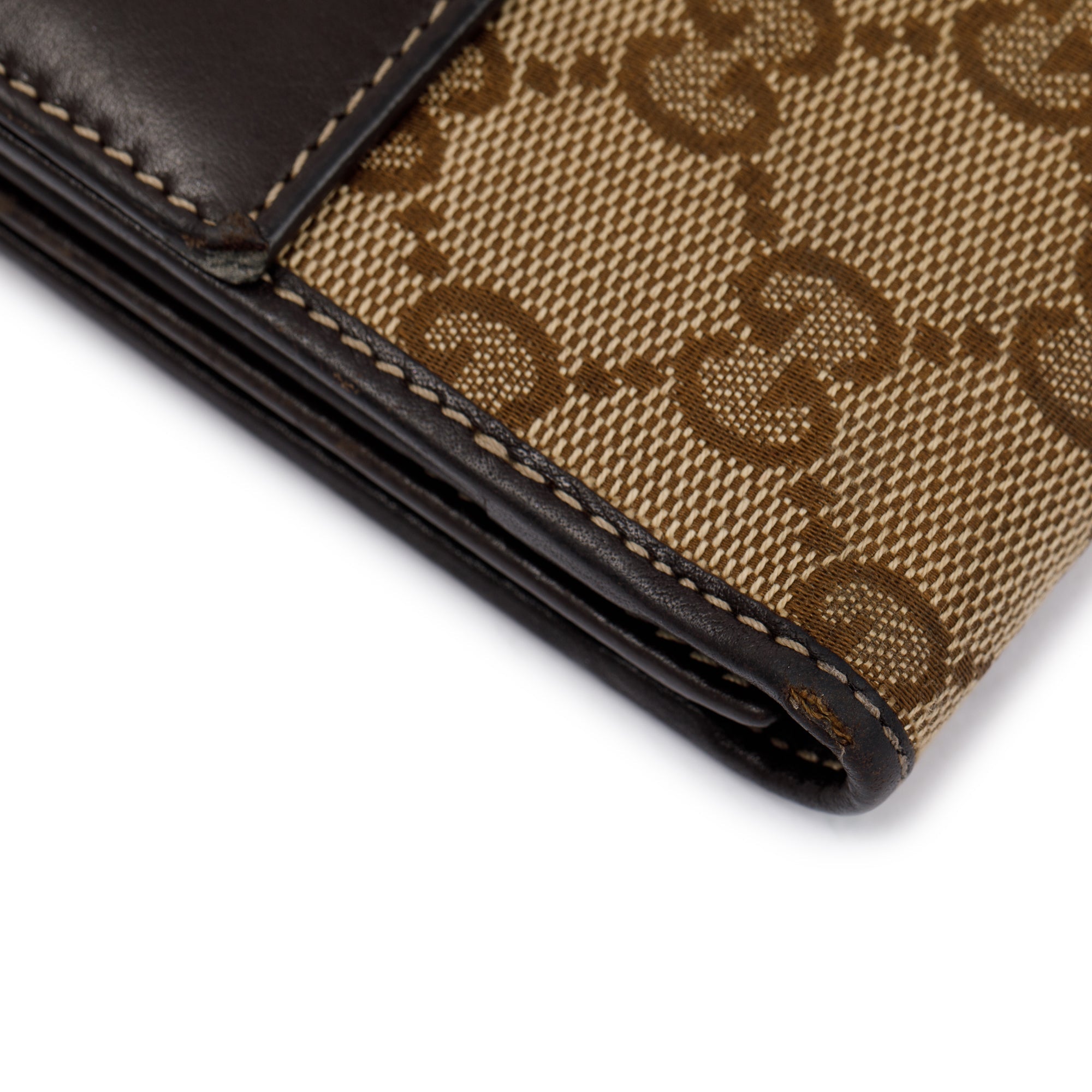 Gucci GG Canvas Heart Continental Wallet