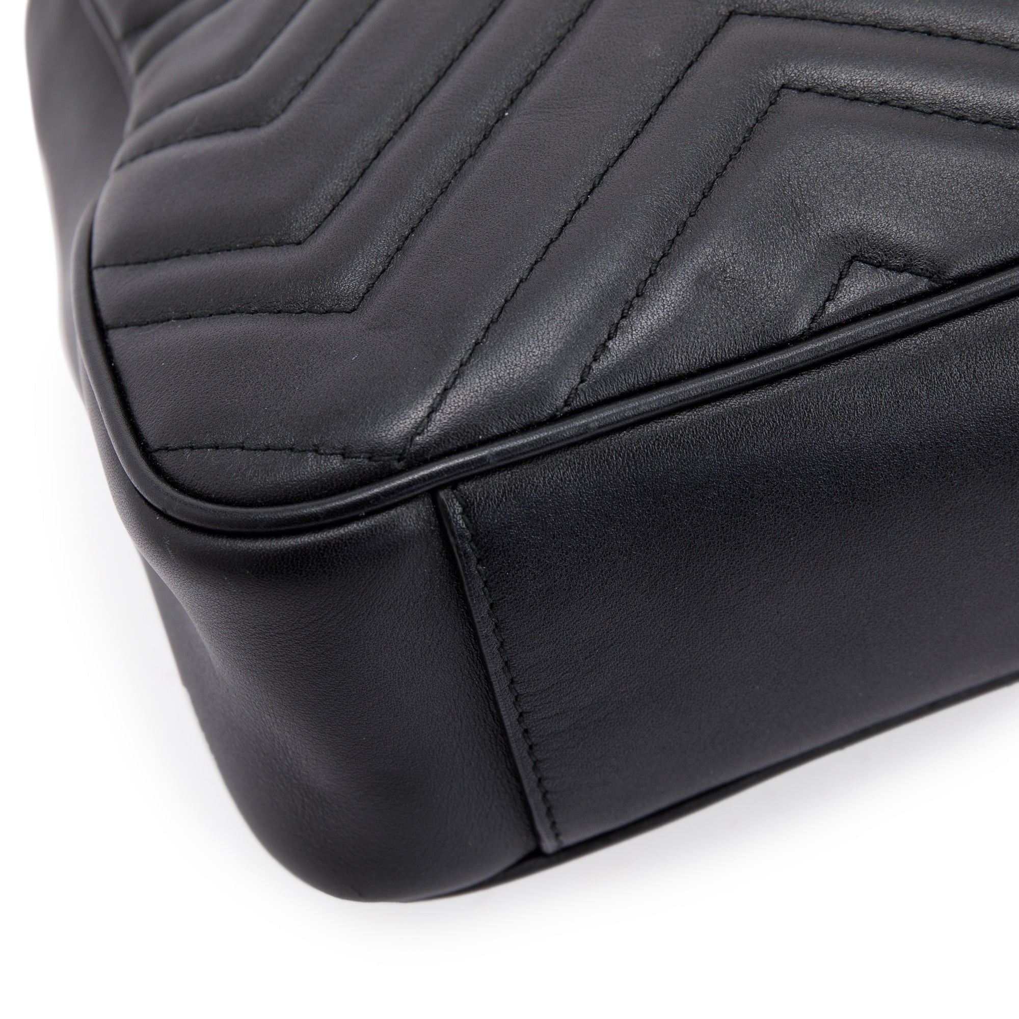 Gucci GG Marmont Matelasse Medium Shoulder Bag