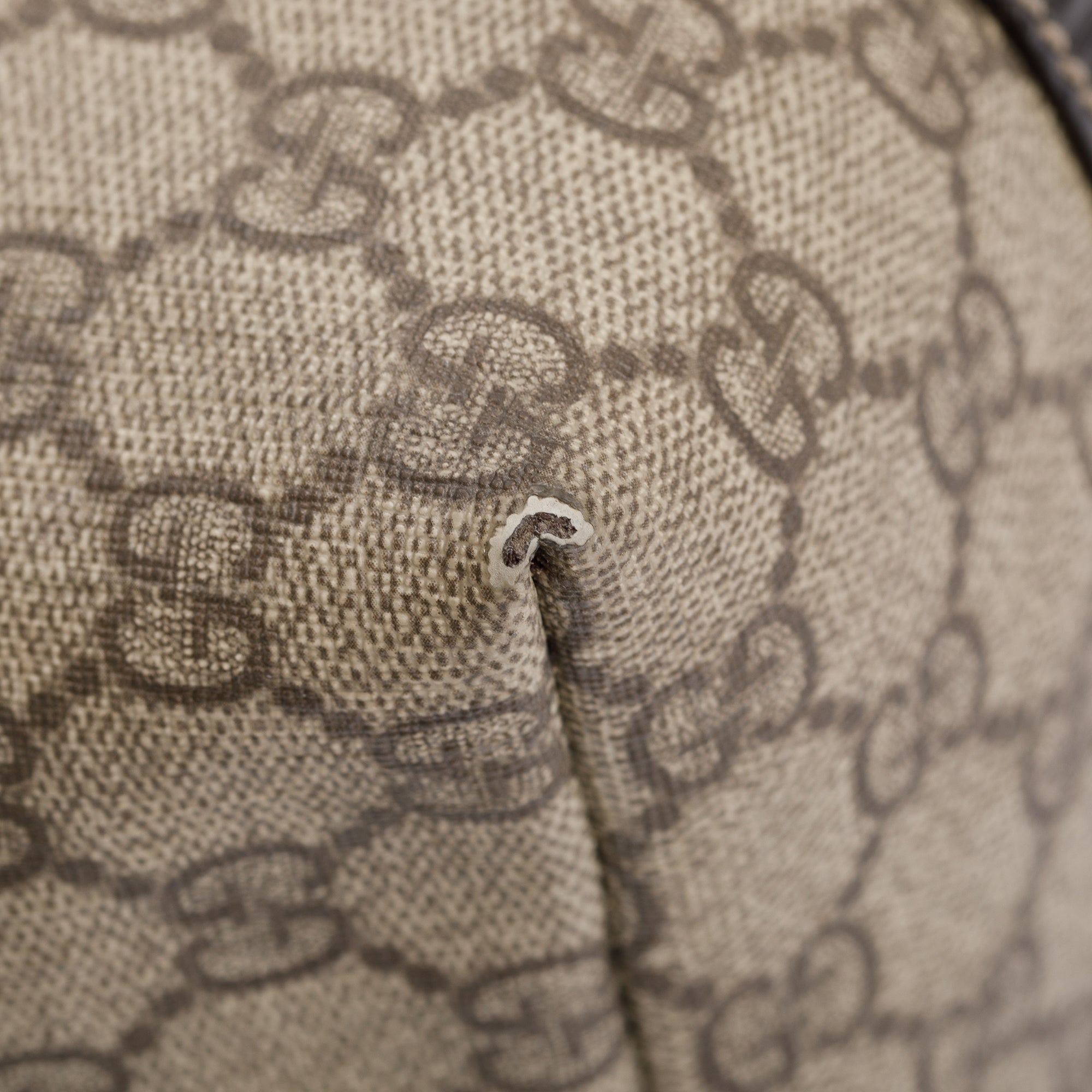 Gucci GG Supreme Medium Joy Tote