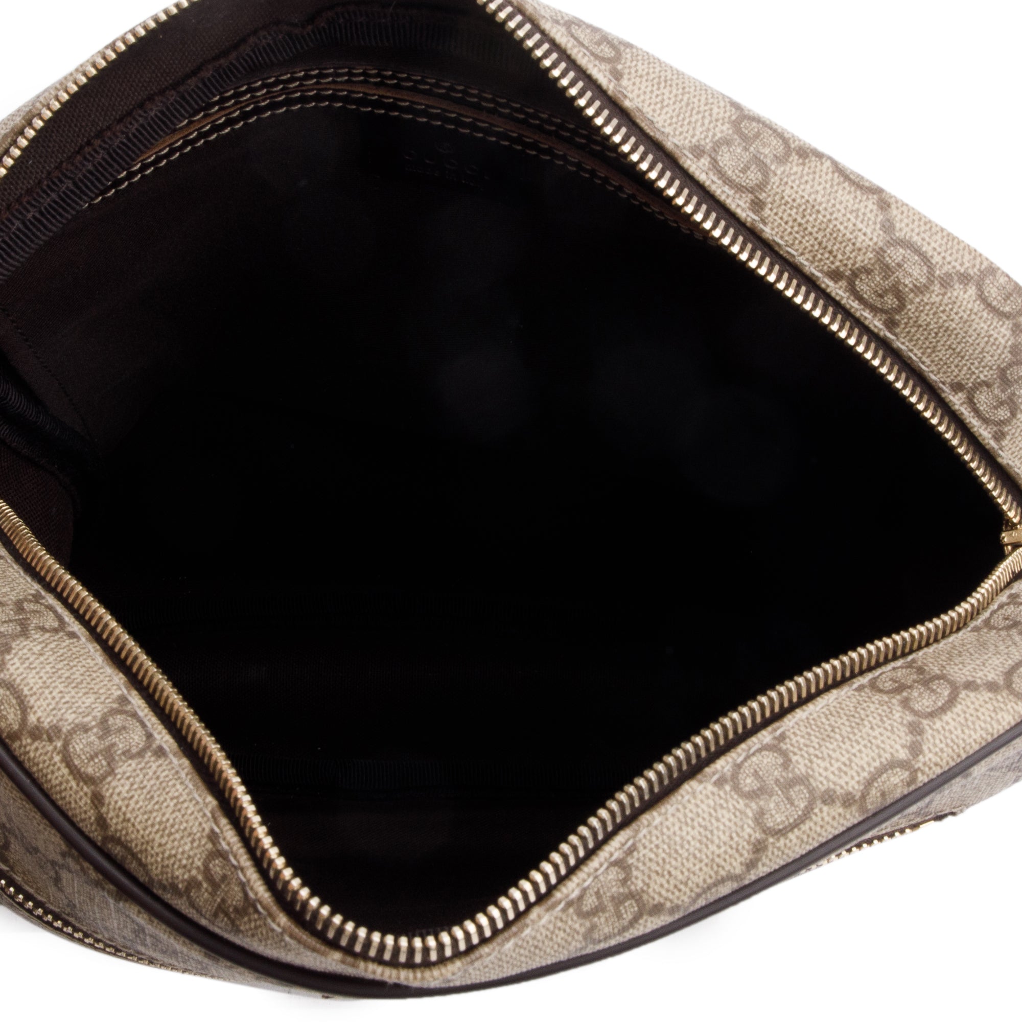 Gucci GG Supreme Medium Messenger Bag