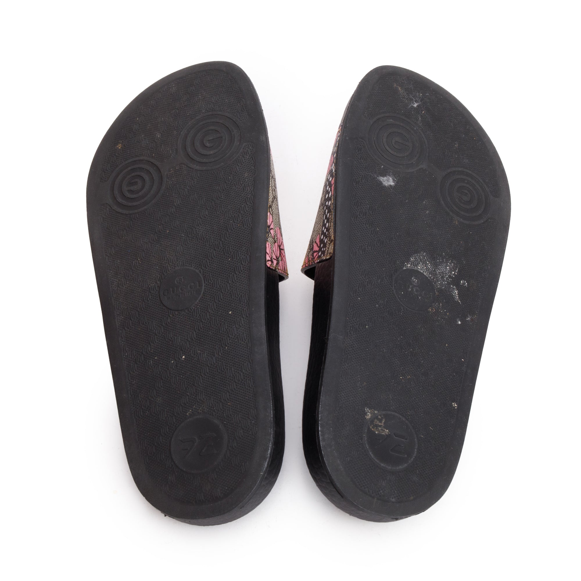 Gucci GG Supreme Tiger Canvas Black Rubber Slide Sandals, Size 35