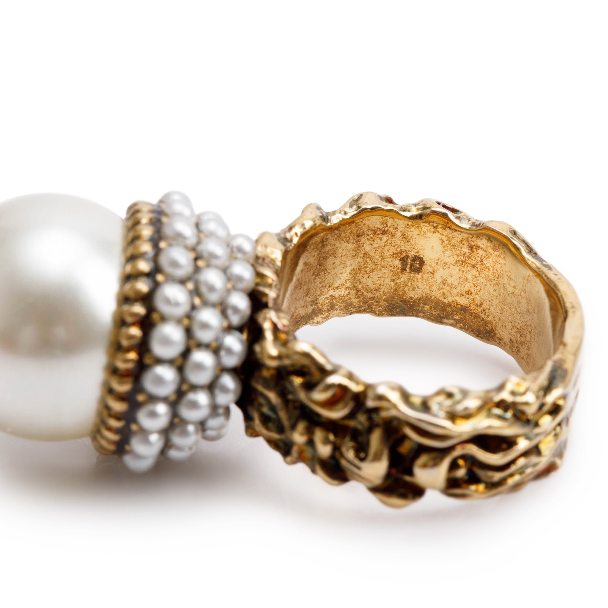 Gucci Gold Tone Metal Faux Pearl Ring, Size 10 5.25