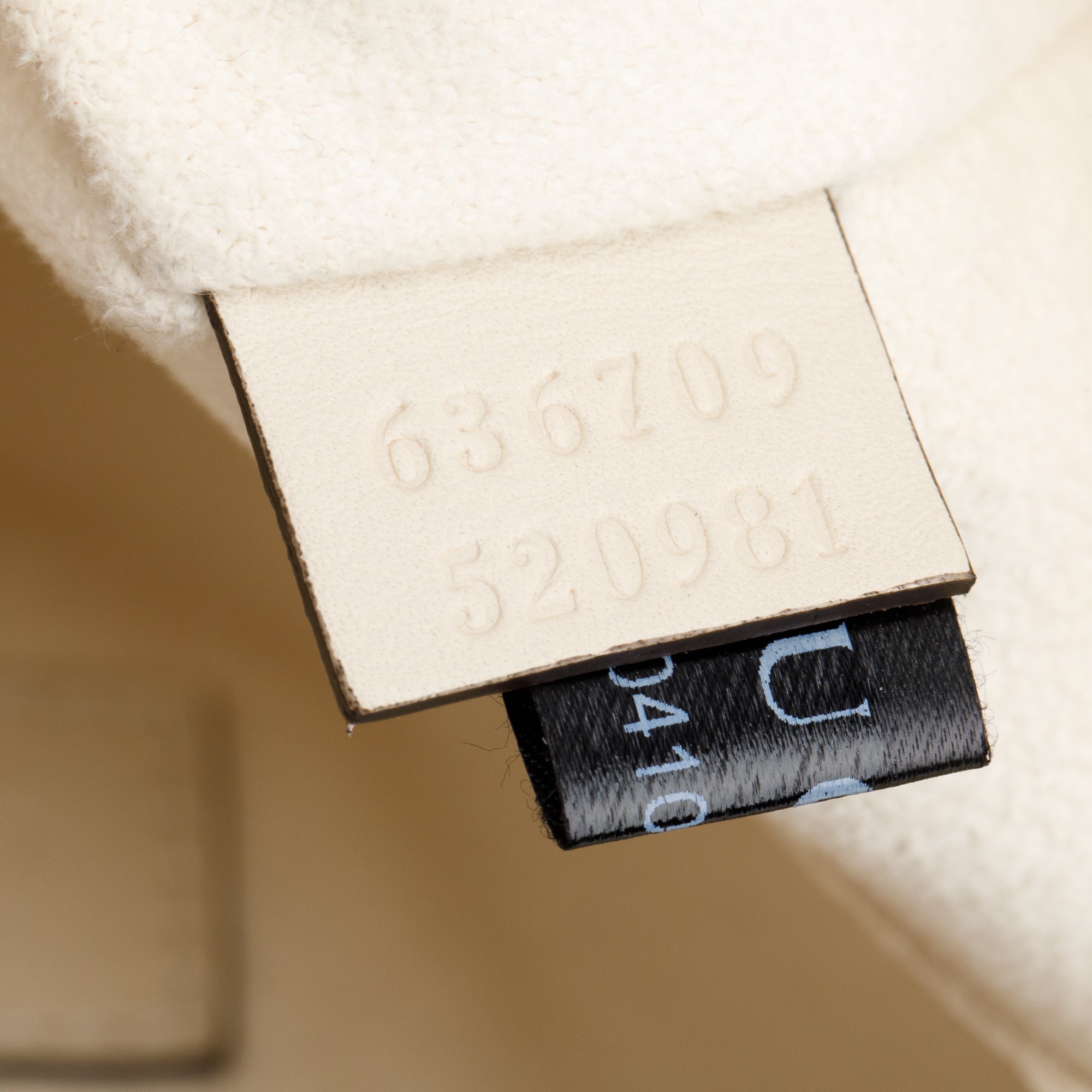 Gucci Ivory Shearling Small Jackie 1961 Shoulder Bag w/ Strap