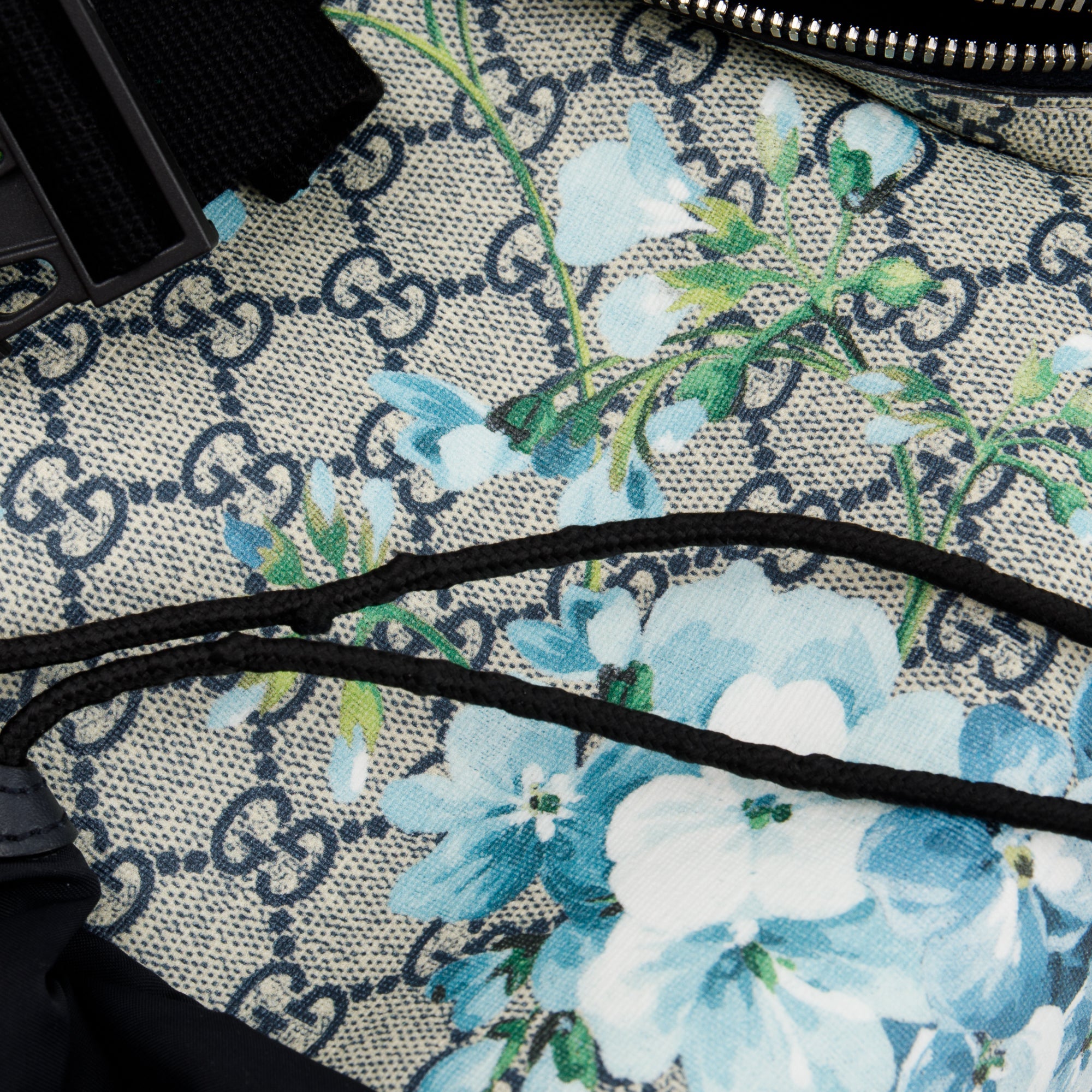 Gucci Medium GG Supreme Blooms Backpack