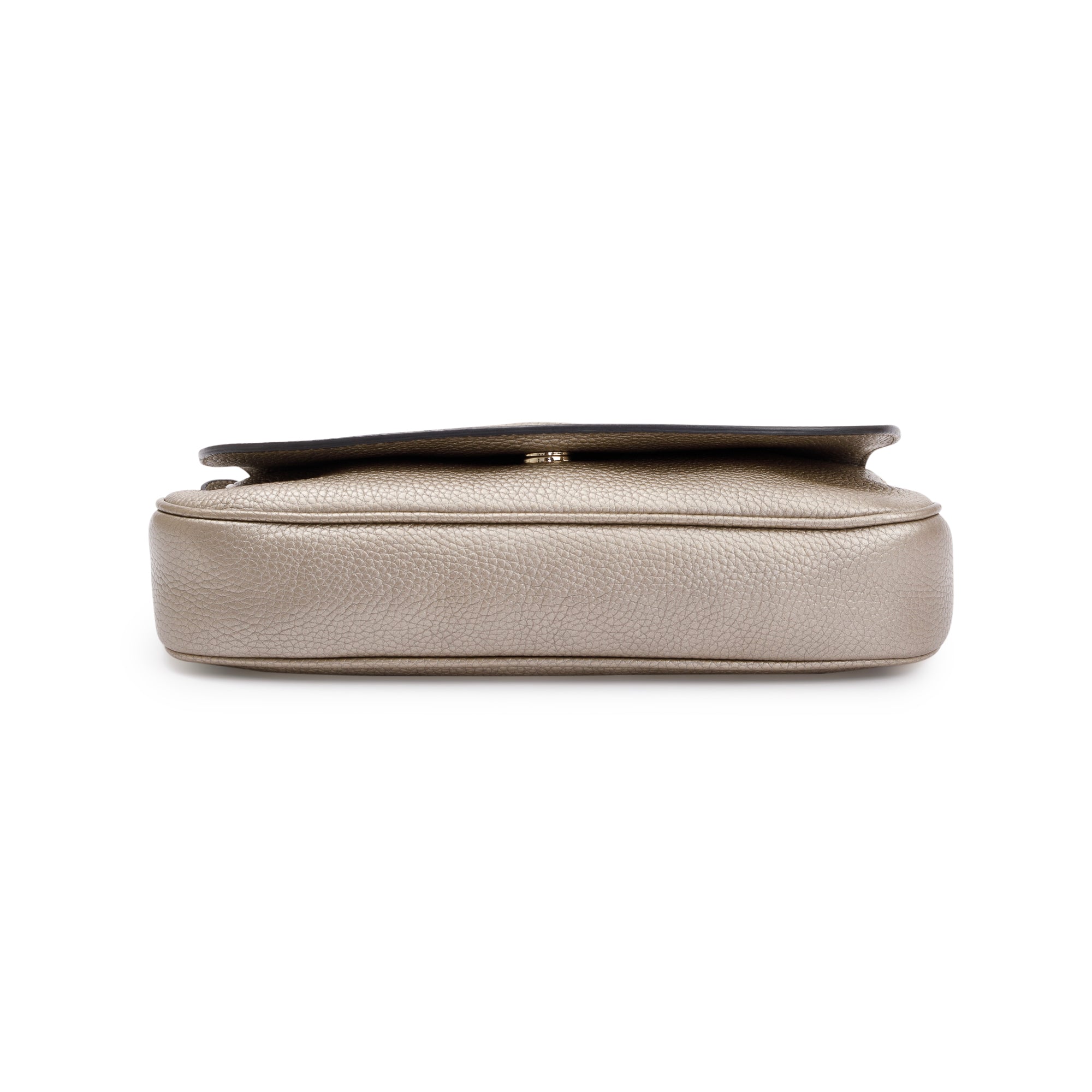 Gucci Metallic Grained Calfskin Leather Medium Soho Chain Crossbody Bag