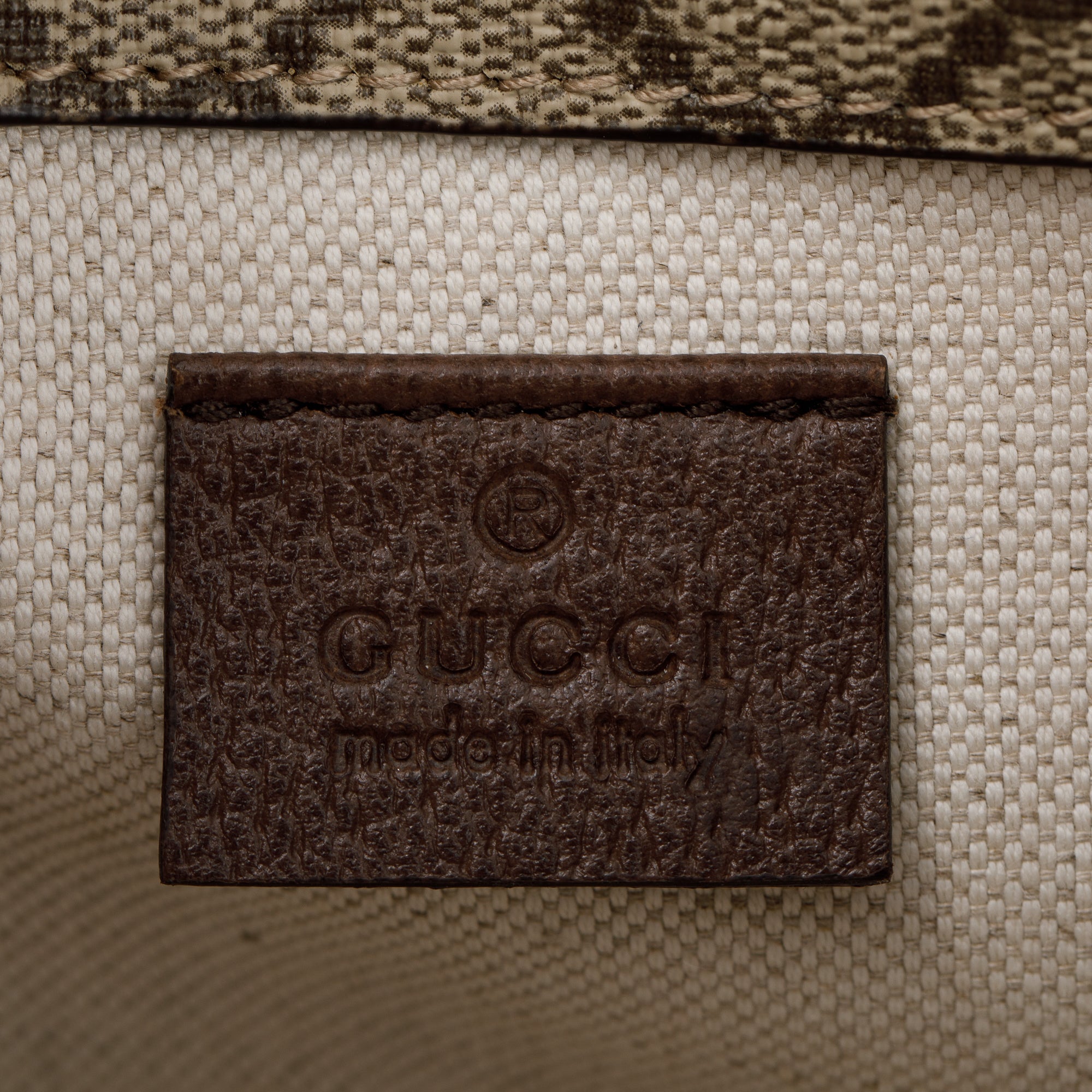 Gucci Neo Vintage GG Supreme Small Messenger Bag