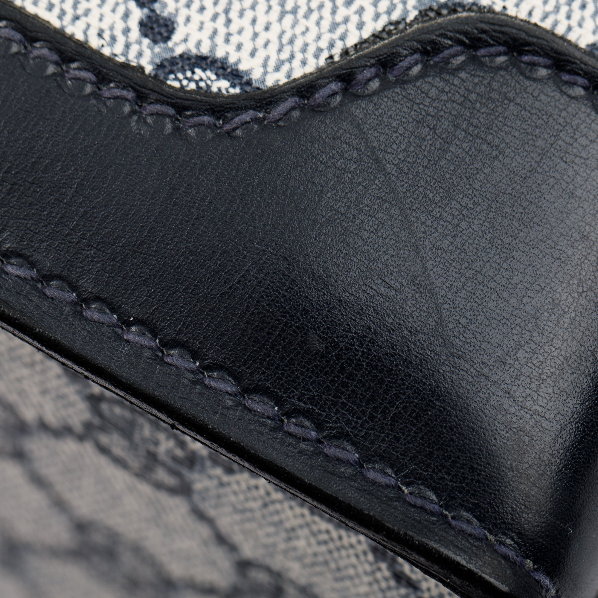 Gucci Vintage Blue GG Supreme Canvas Vanity Train Case