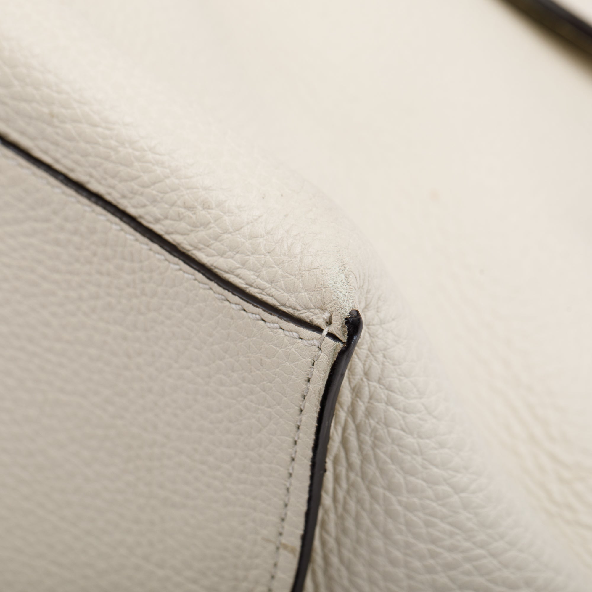 Gucci White Calfskin Leather Large Bamboo Daily Top Handle Bag w/ Strap