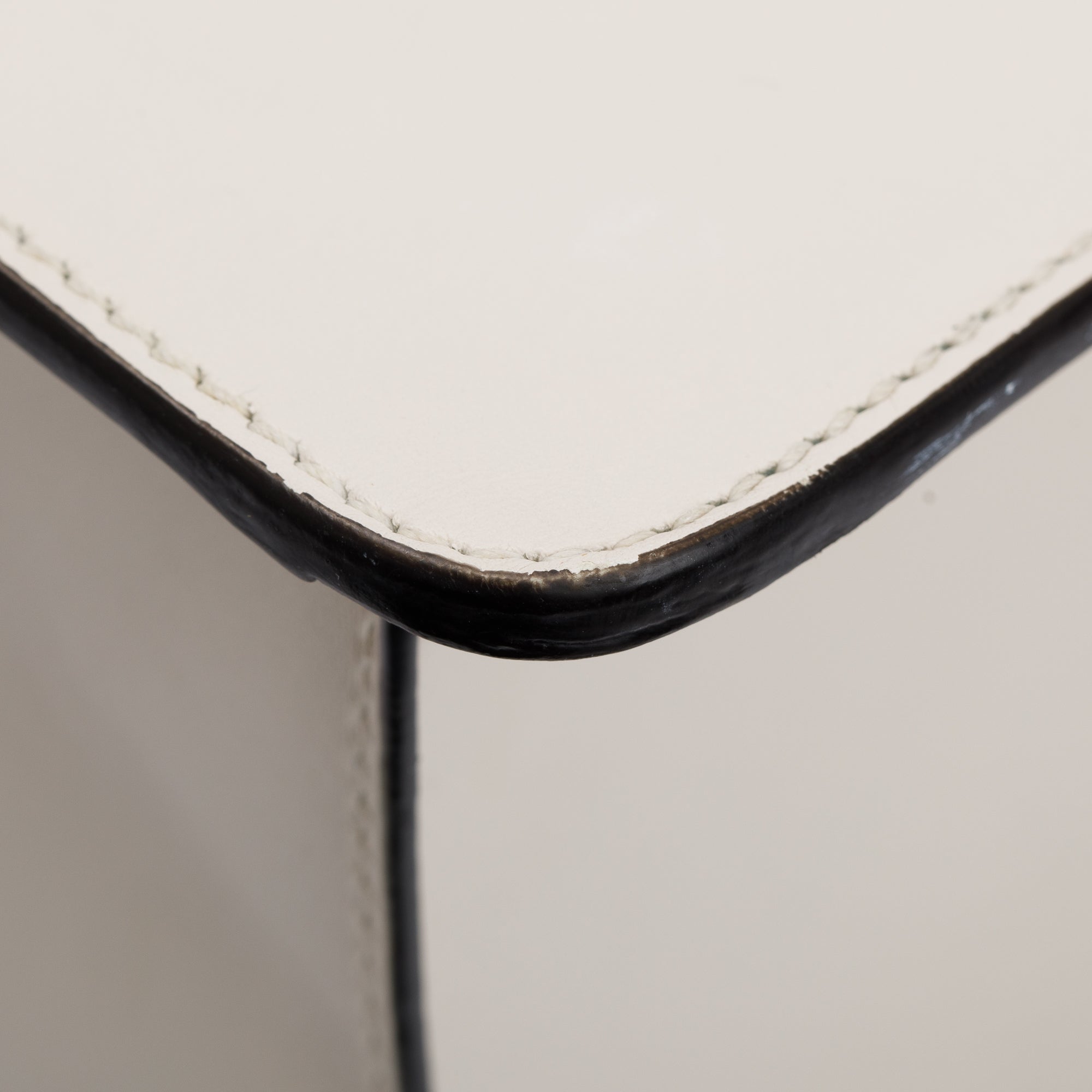 Gucci White Calfskin Leather Maxi Sylvie Handle Bag w/ Strap