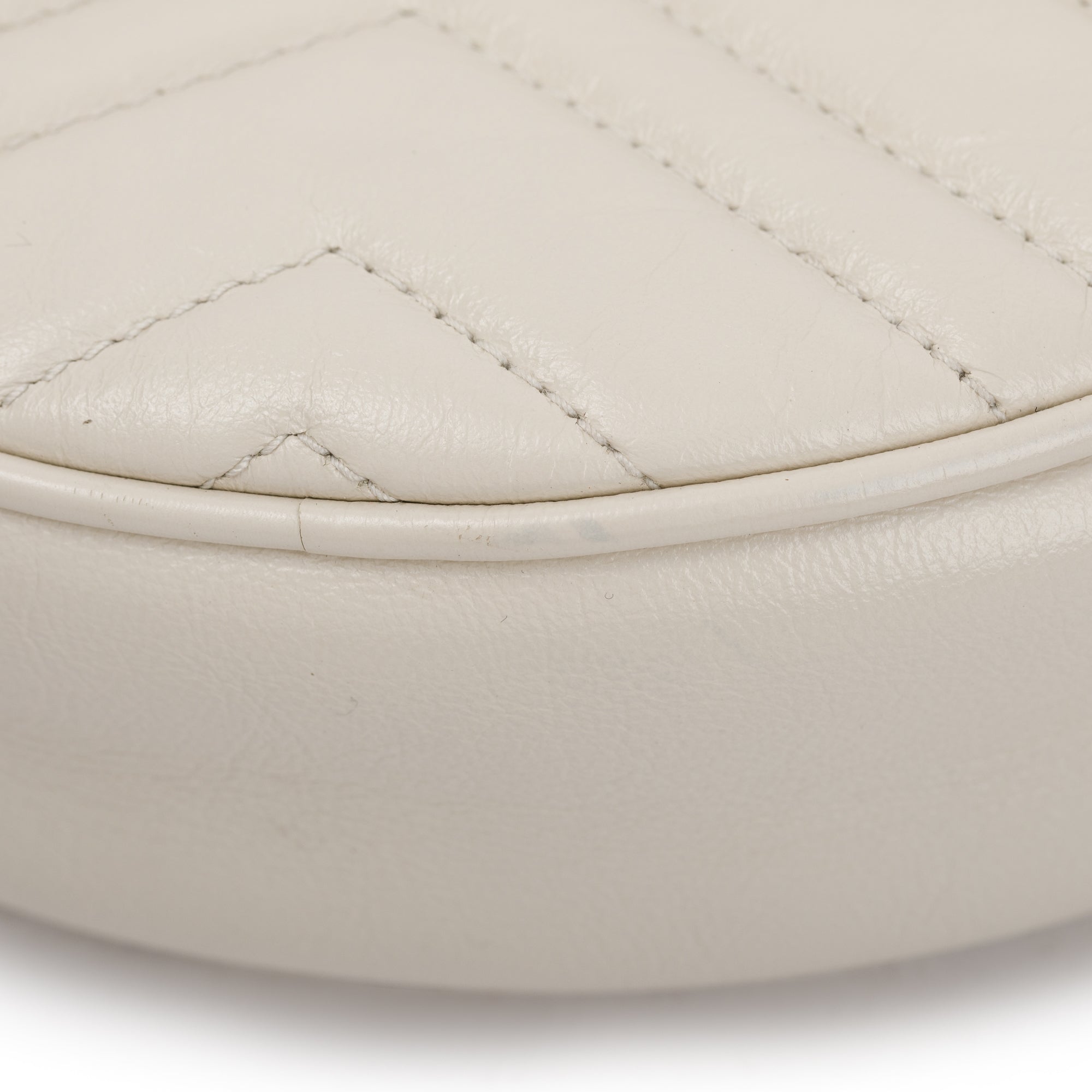 Gucci White GG Marmont Matelasse Leather Mini Round Shoulder Bag