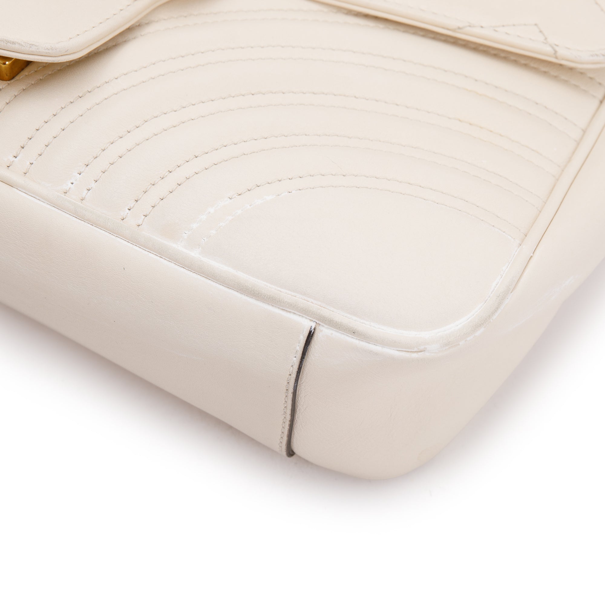 Gucci White GG Marmont Matelasse Medium Shoulder Bag w/ Box