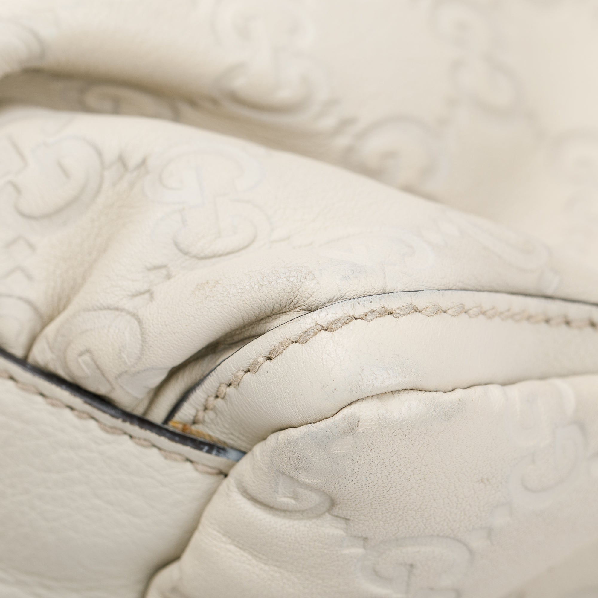 Gucci White GG Signature Leather Small Abbey D-Ring Hobo