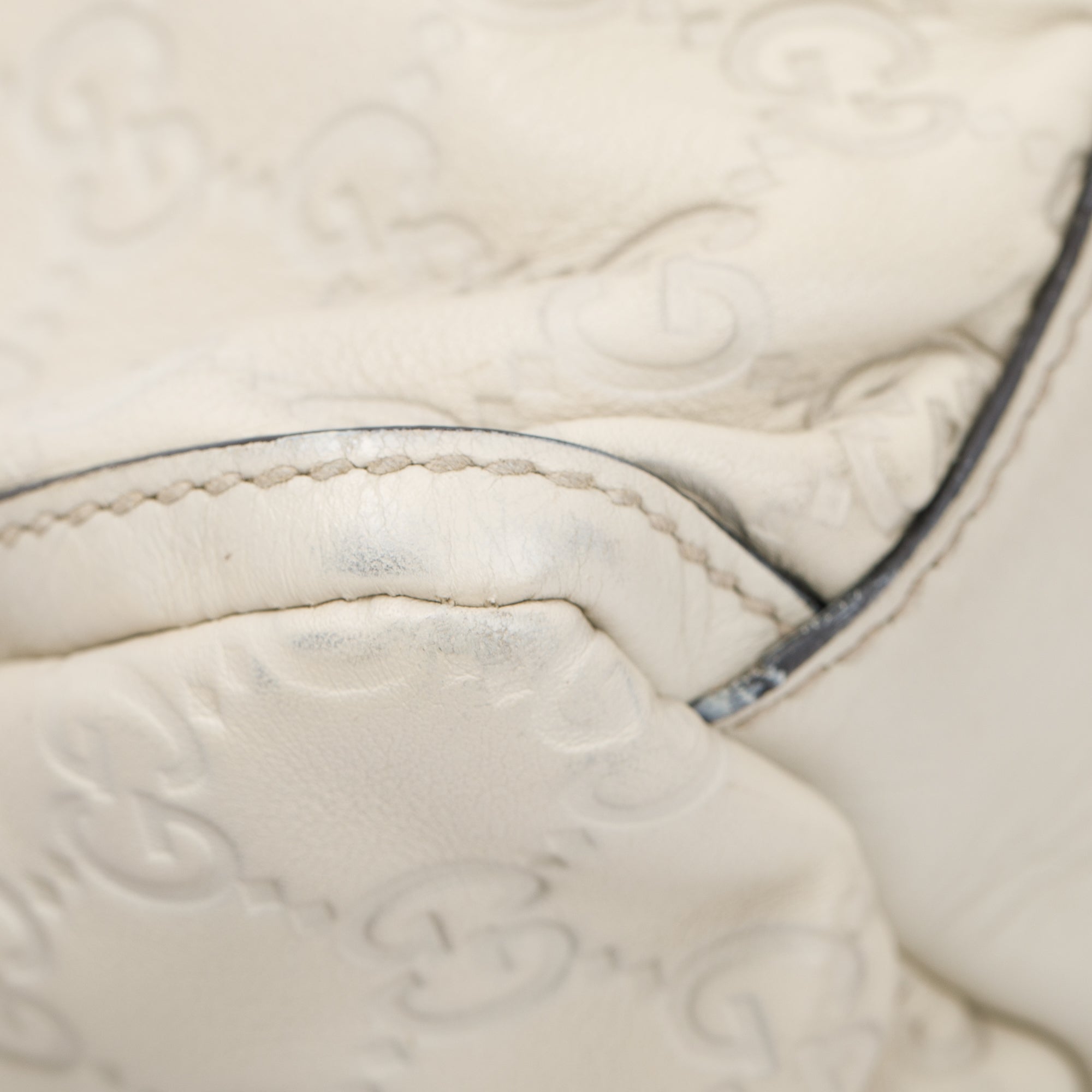 Gucci White GG Signature Leather Small Abbey D-Ring Hobo