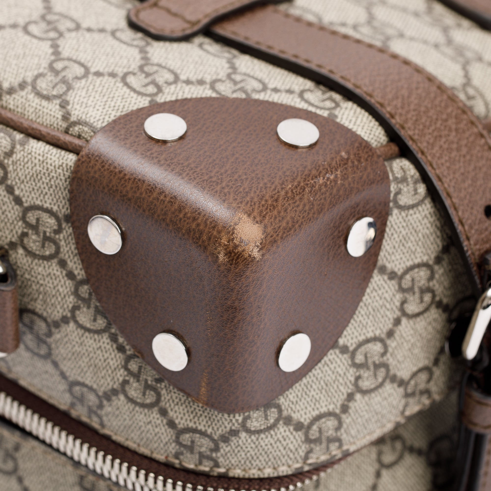 Gucci x Globe Trotter GG Supreme Briefcase w/ Strap