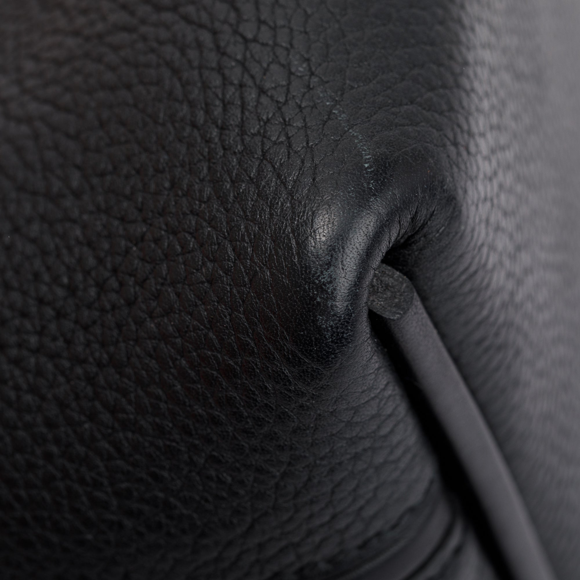 Hermes 2020 Black Noir Togo & Swift Leather 24/24 29 w/ Strap & Box