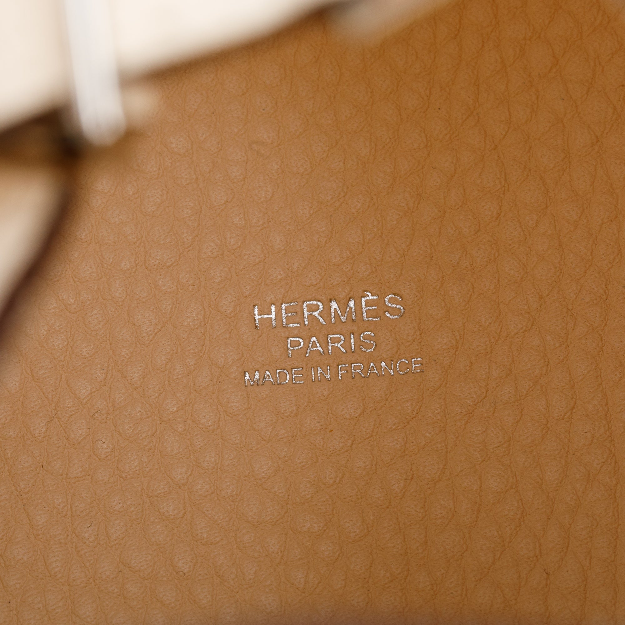 Hermes 2021 Beton Taurillon Clemence Picotin Lock 18 w/ Box