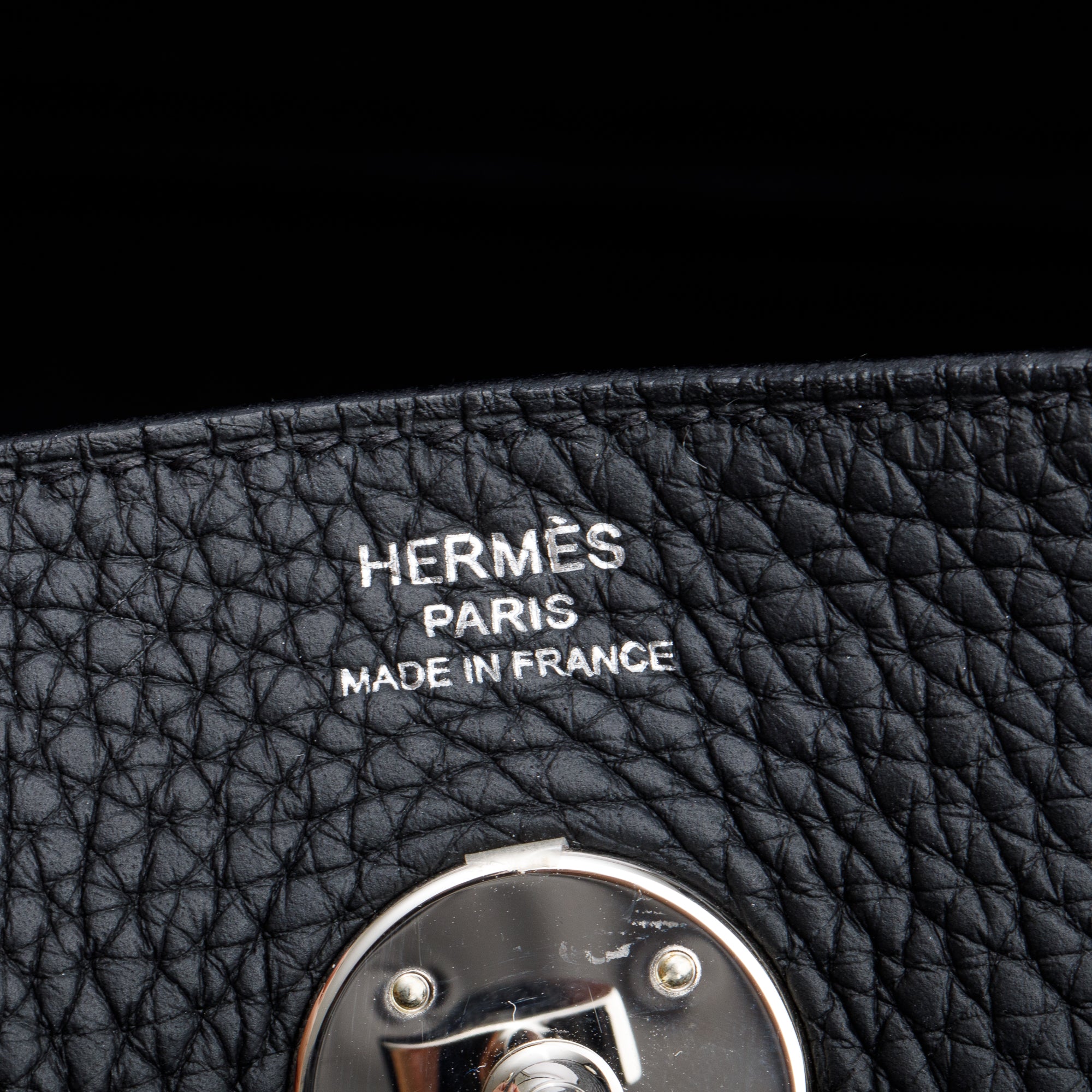 Hermes 2023 Noir Taurillon Clemence Leather Lindy 26