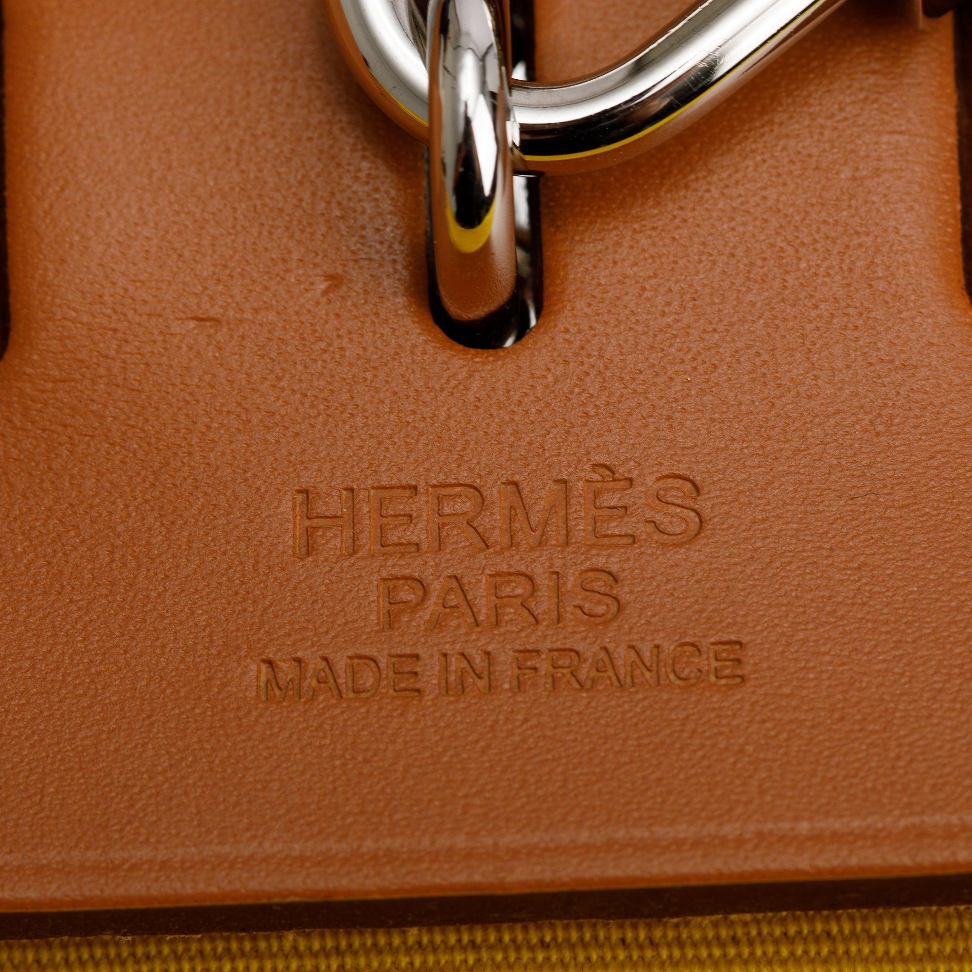 Hermes Jaune De Naples Naturel Toile Militaire Vache Hunter Herbag Zip 31 w/ Pouch & Receipt