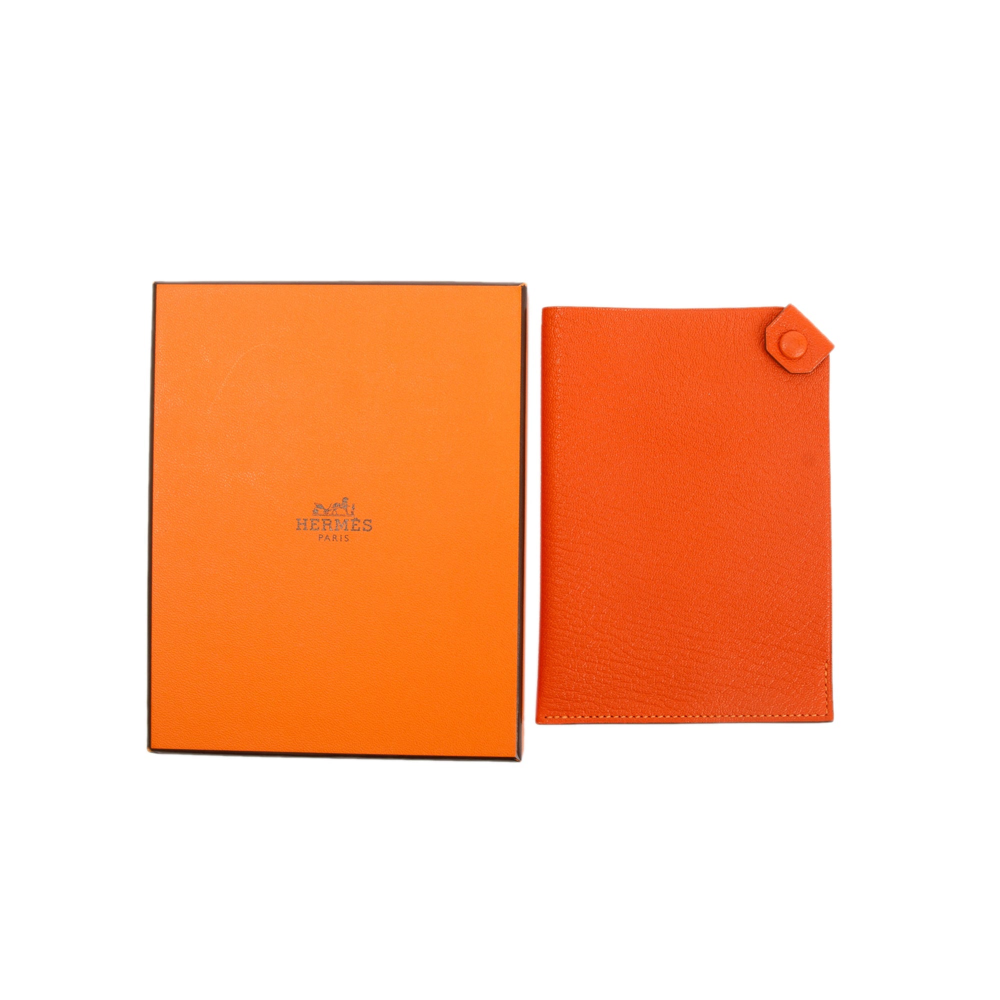Hermes Orange Chevre Mysore Tarmac PM Passport Holder w/ Box
