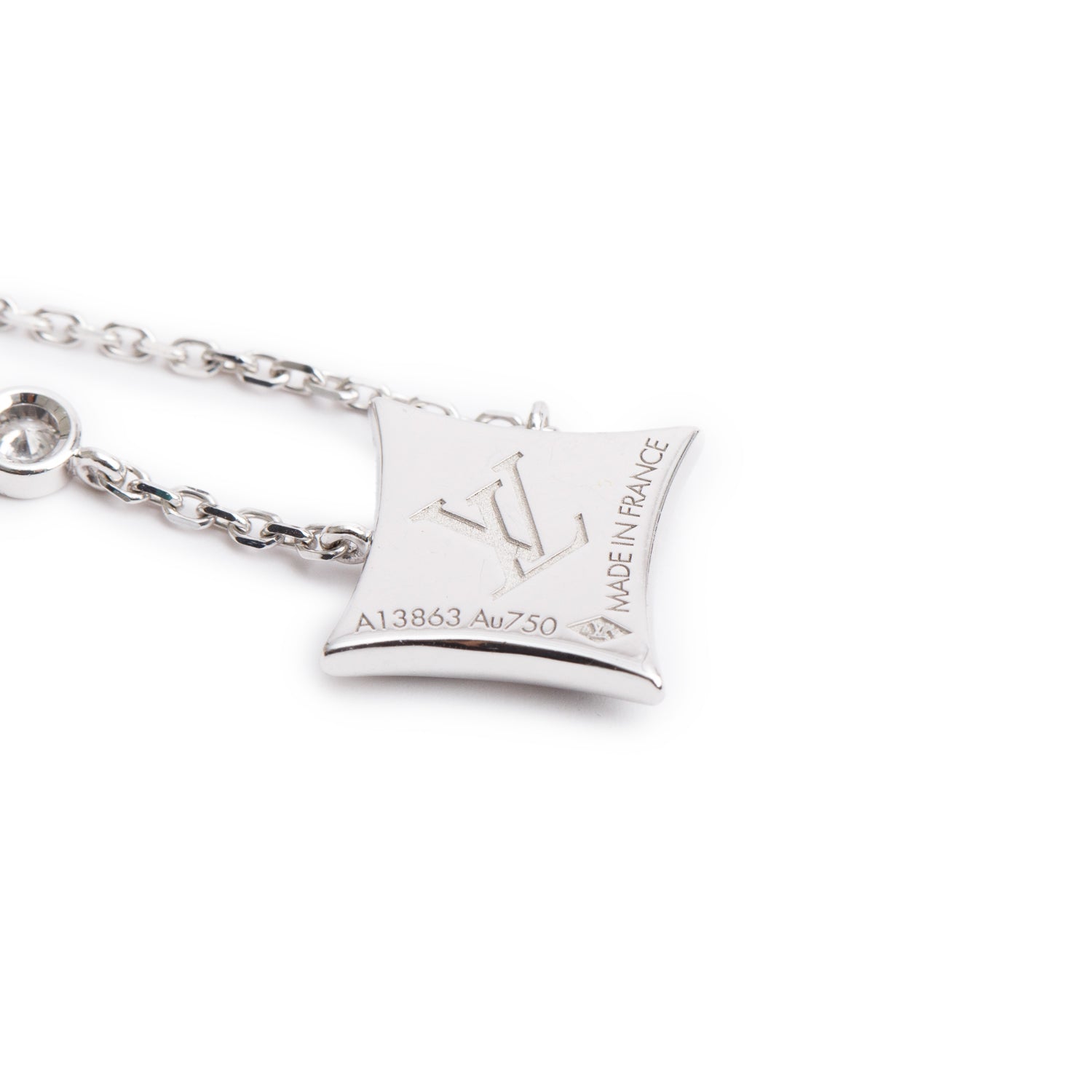 Louis Vuitton 18k White Gold Diamond Onyx Color Blossom BB Star Pendant Necklace w/ Box