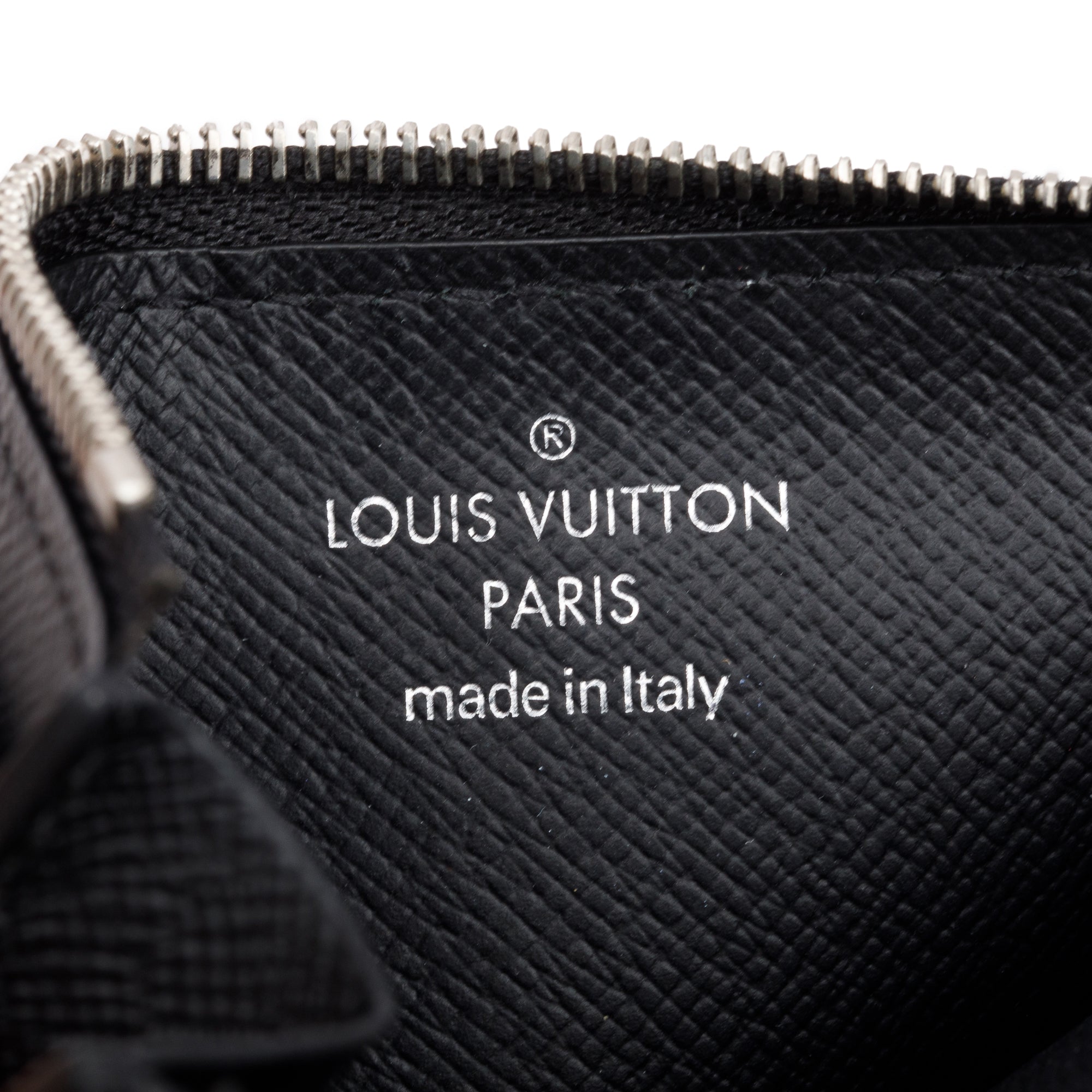 Louis Vuitton 2020 Damier Graphite Taiga Leather Coin Card Holder w/ Box