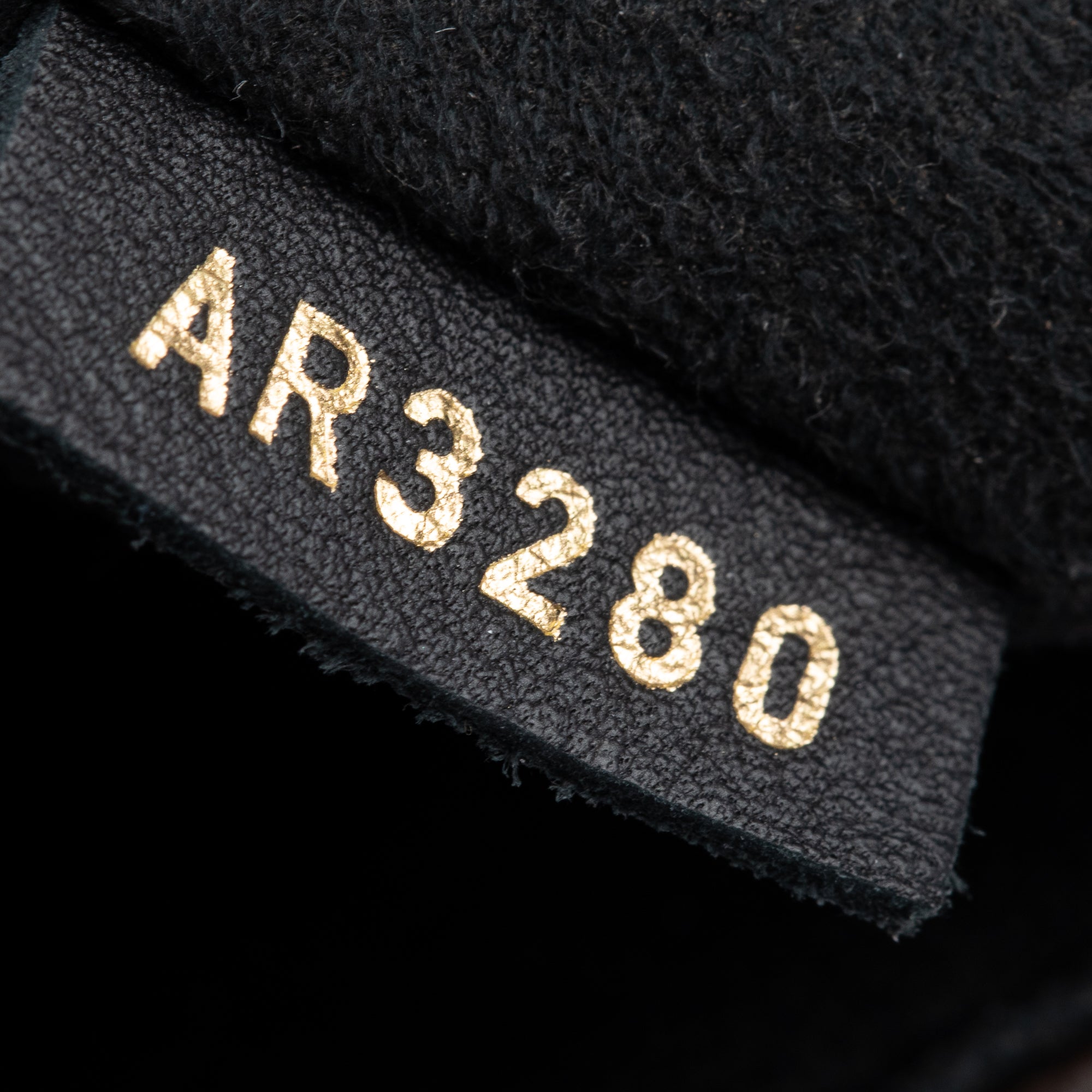 Louis Vuitton 2020 Monogram Locky BB w/ Strap