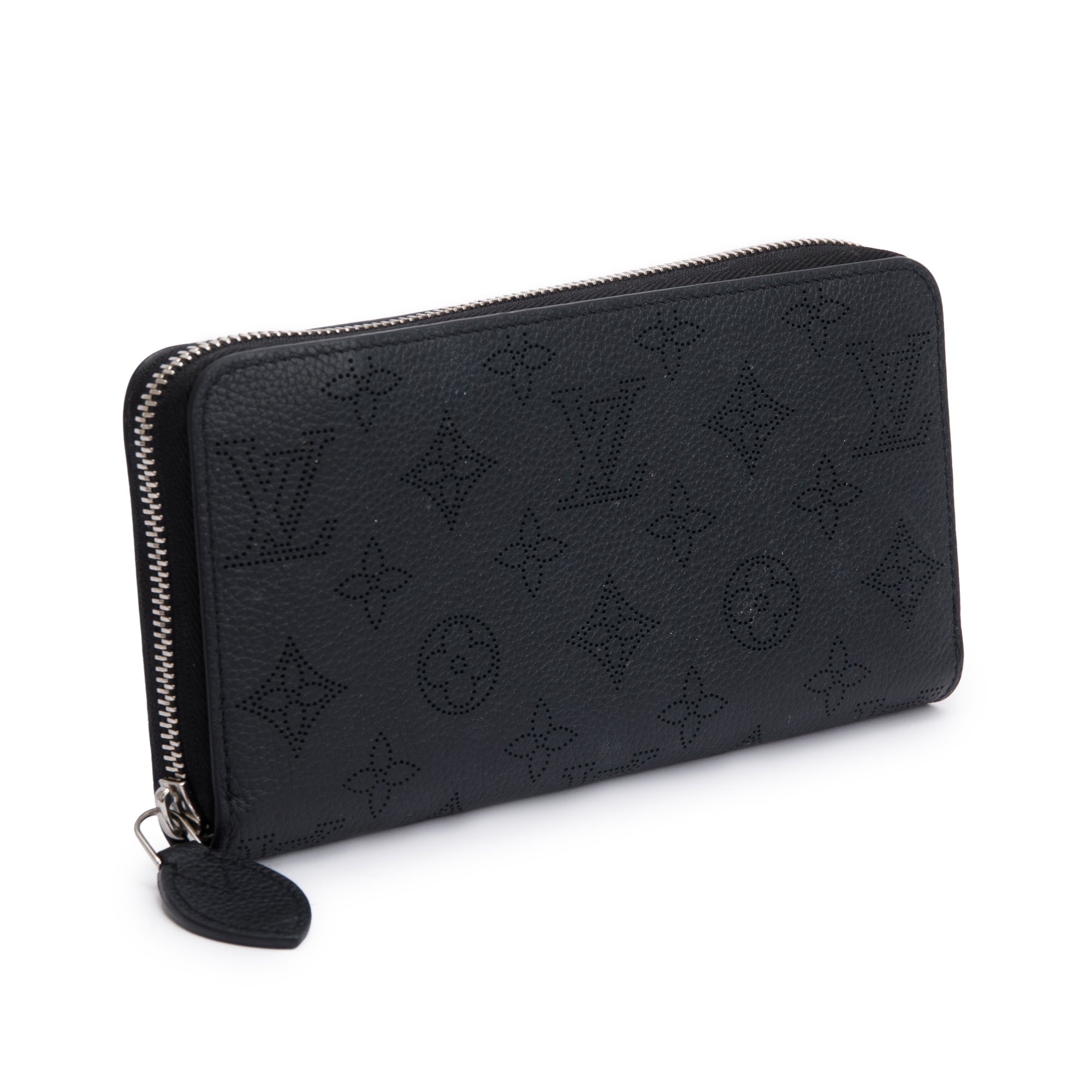 Louis Vuitton 2021 Black Monogram Mahina Zippy Wallet