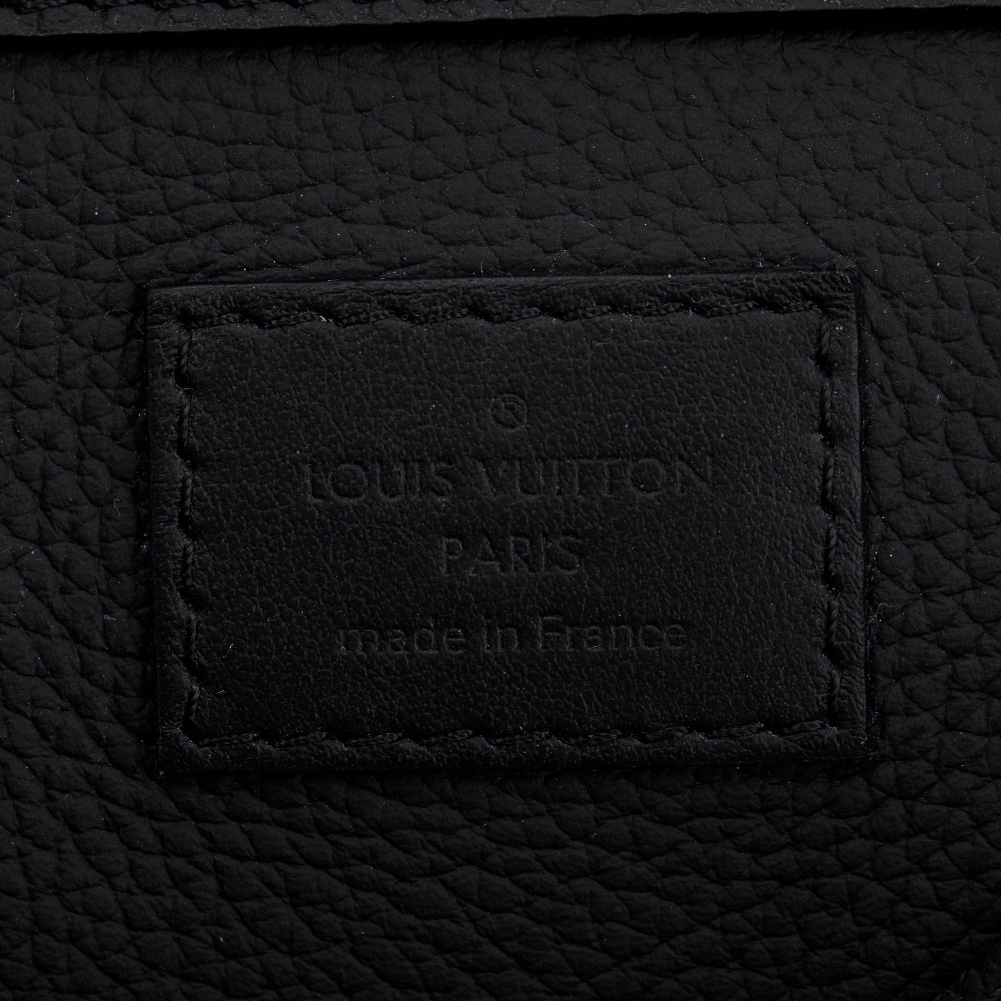Louis Vuitton 2022 Black Grained Calfskin Aerogram Takeoff Sling Bag w/ Receipt