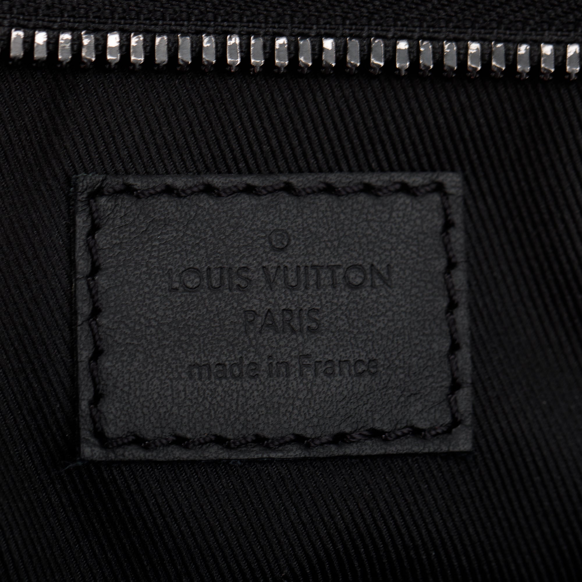 Louis Vuitton 2022 Black LV Aerogram Calfskin Leather Messenger Voyage w/ Receipt