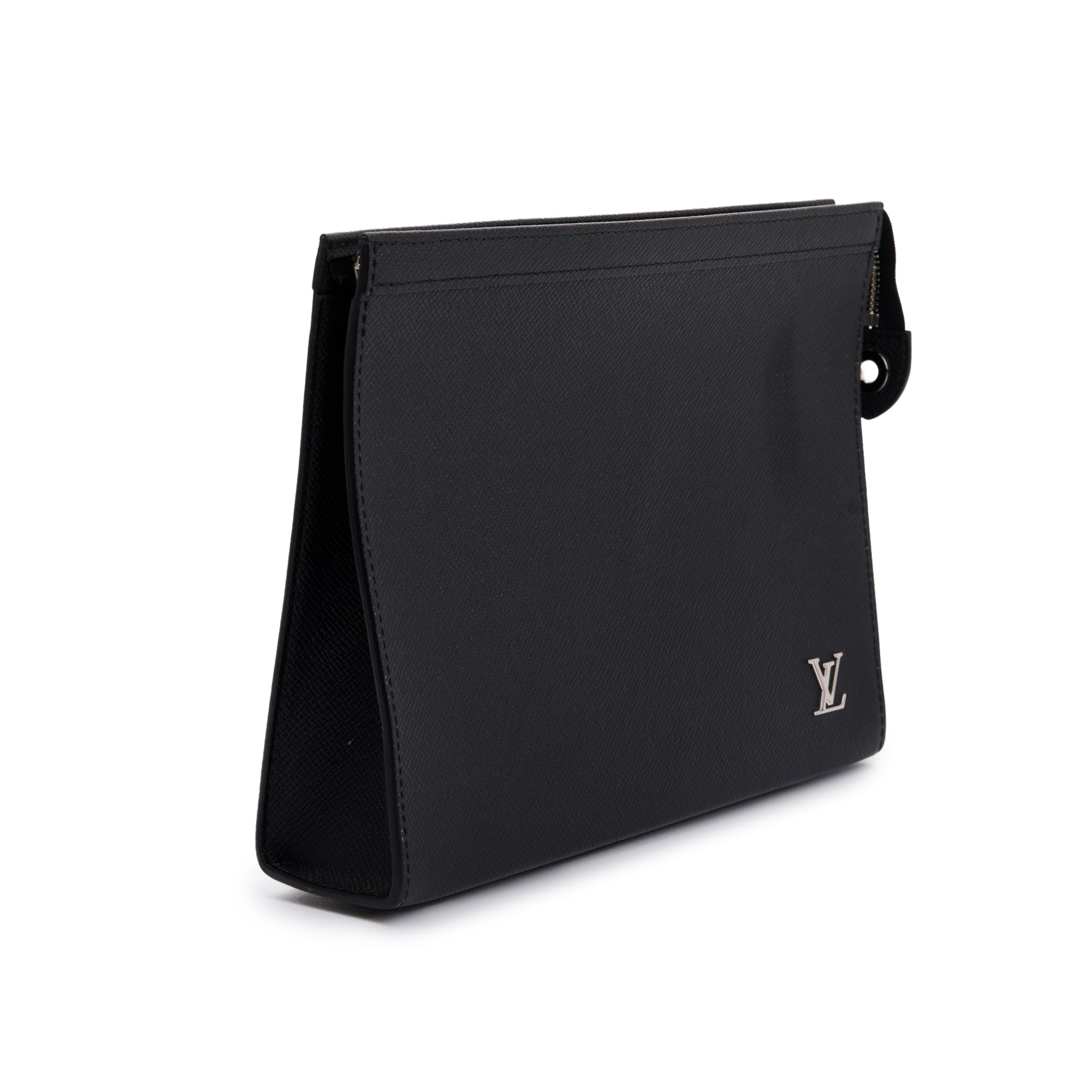 Louis Vuitton 2022 Black Taiga Leather Pochette Voyage