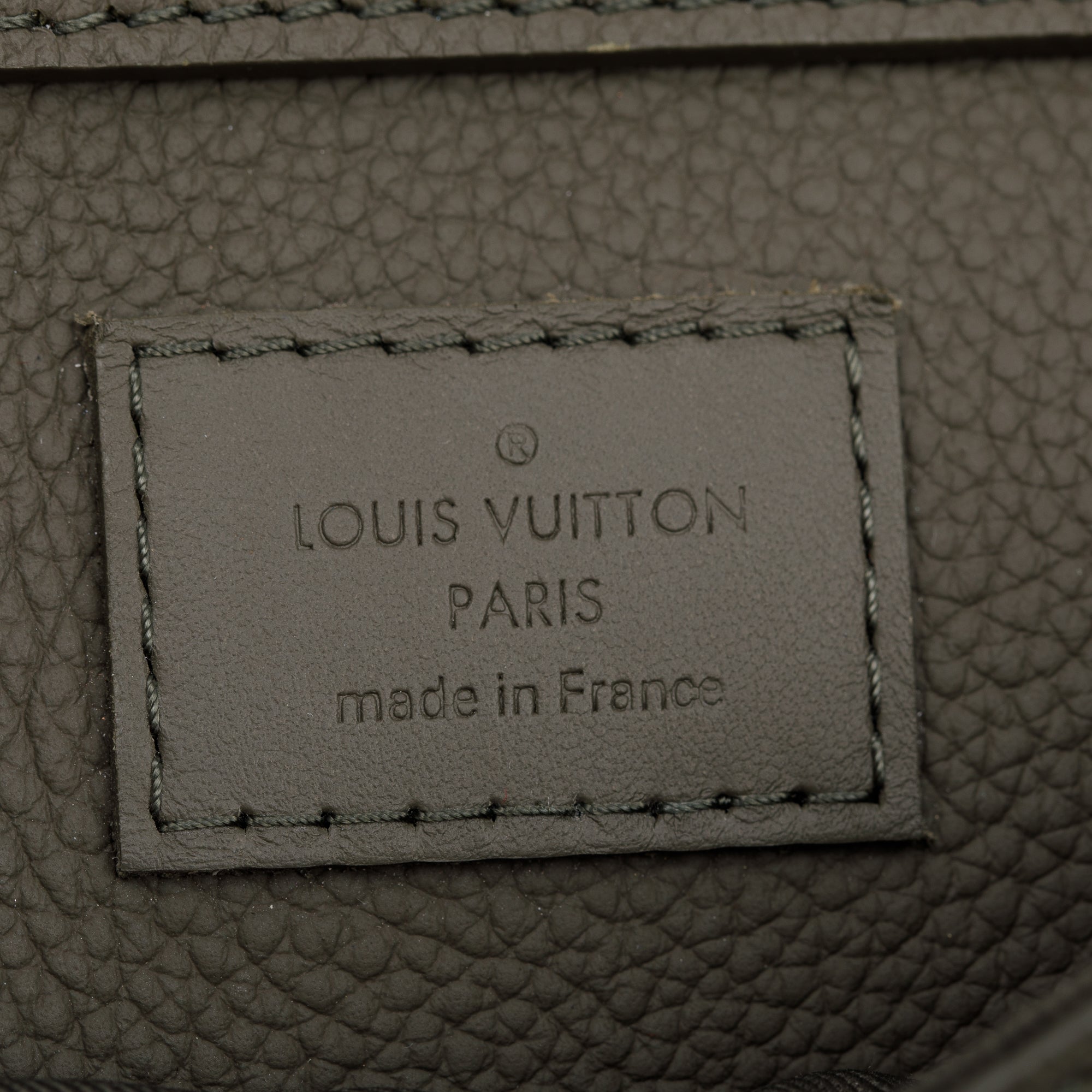 Louis Vuitton 2022 Green Grained Calfskin Aerogram Takeoff Sling Bag w/ Box