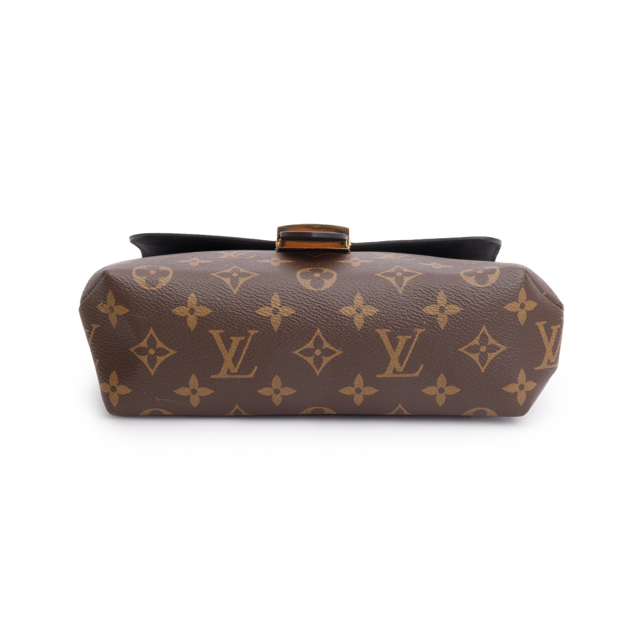 Louis Vuitton 2022 Monogram Locky BB w/ Strap