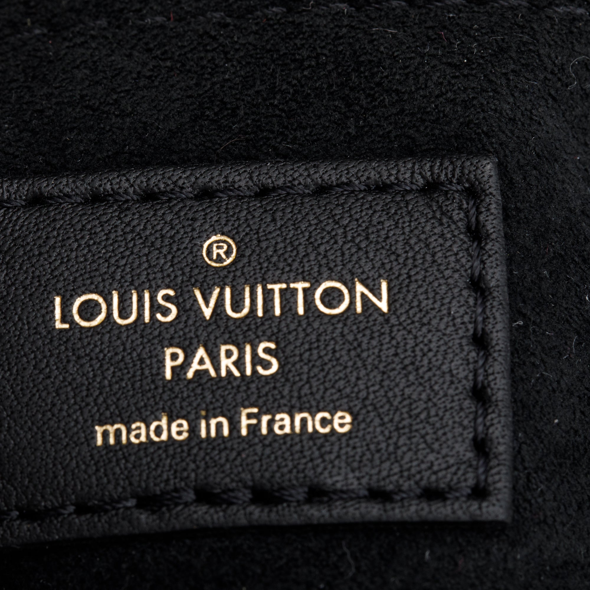 Louis Vuitton 2022 Monogram Locky BB w/ Strap