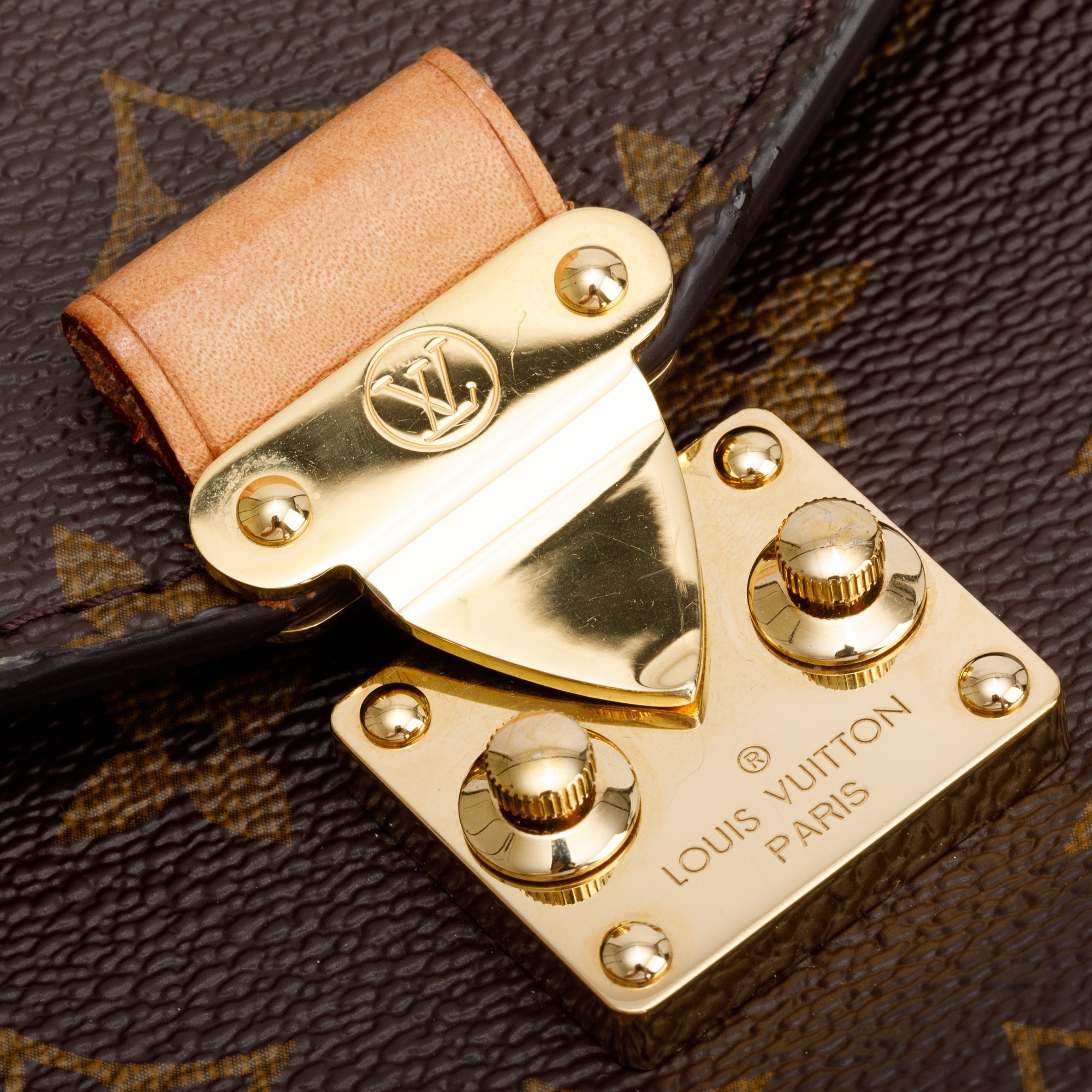 Louis Vuitton 2022 Monogram Pochette Metis w/ Box