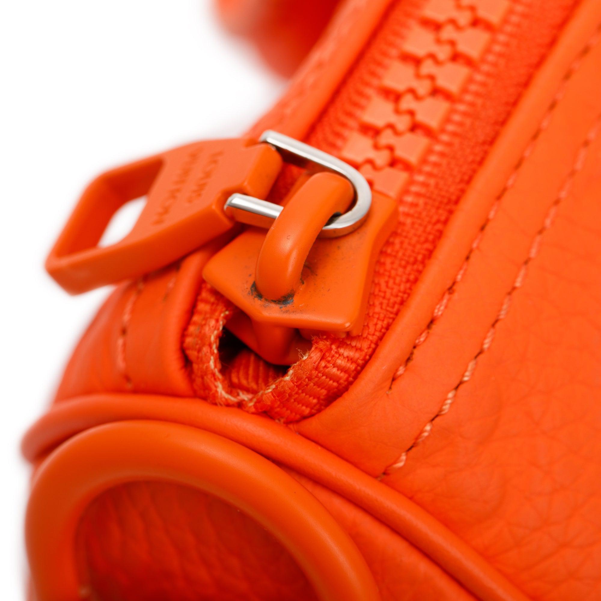 Louis Vuitton 2022 Orange Monogram Taurillion Leather Keepall Bandouliere 25 w/ Strap