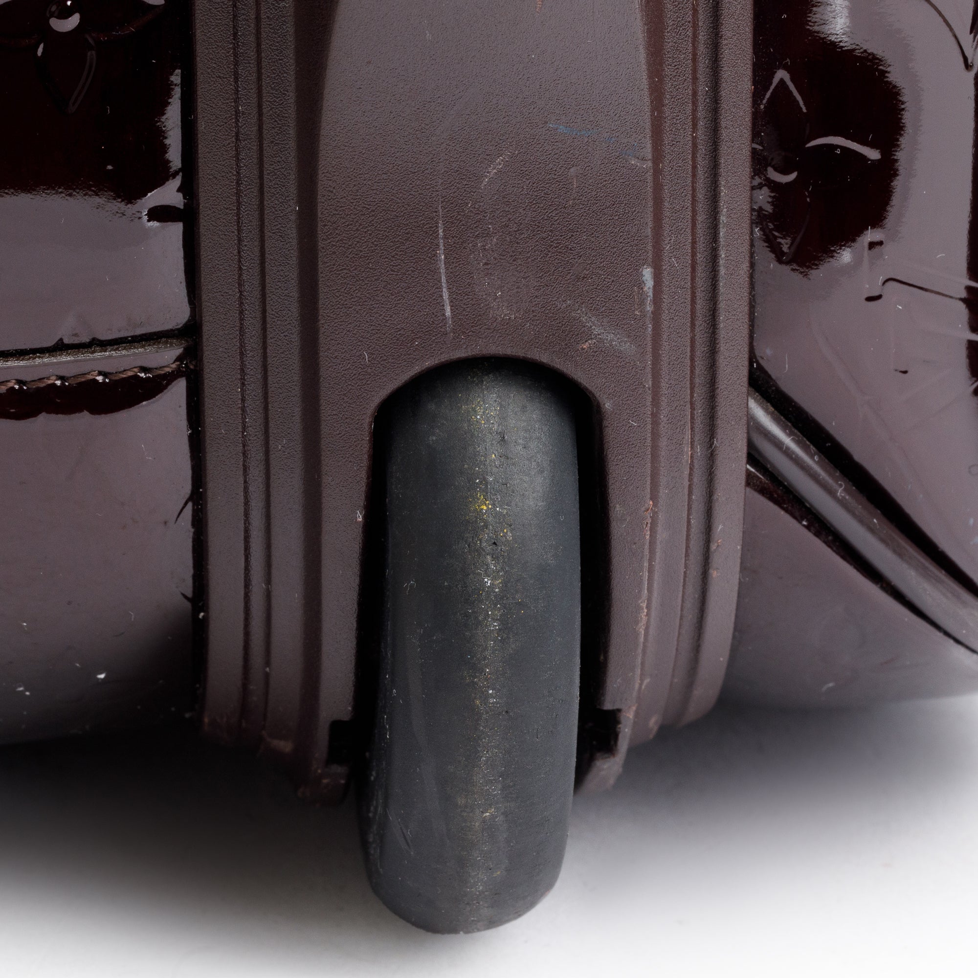 Louis Vuitton Amarante Monogram Vernis Pegase 50