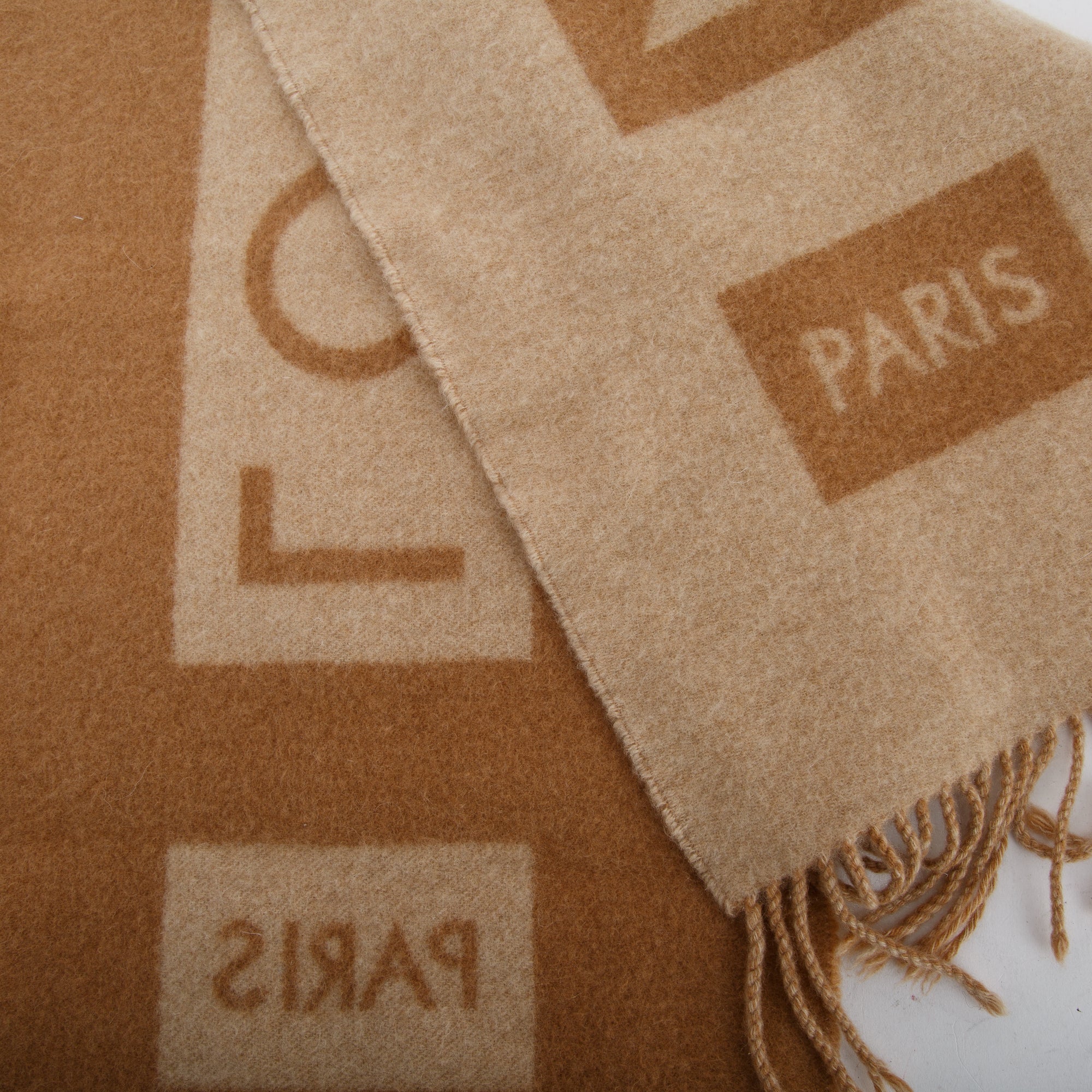 Louis Vuitton Baroda Cashmere Scarf w/ Box