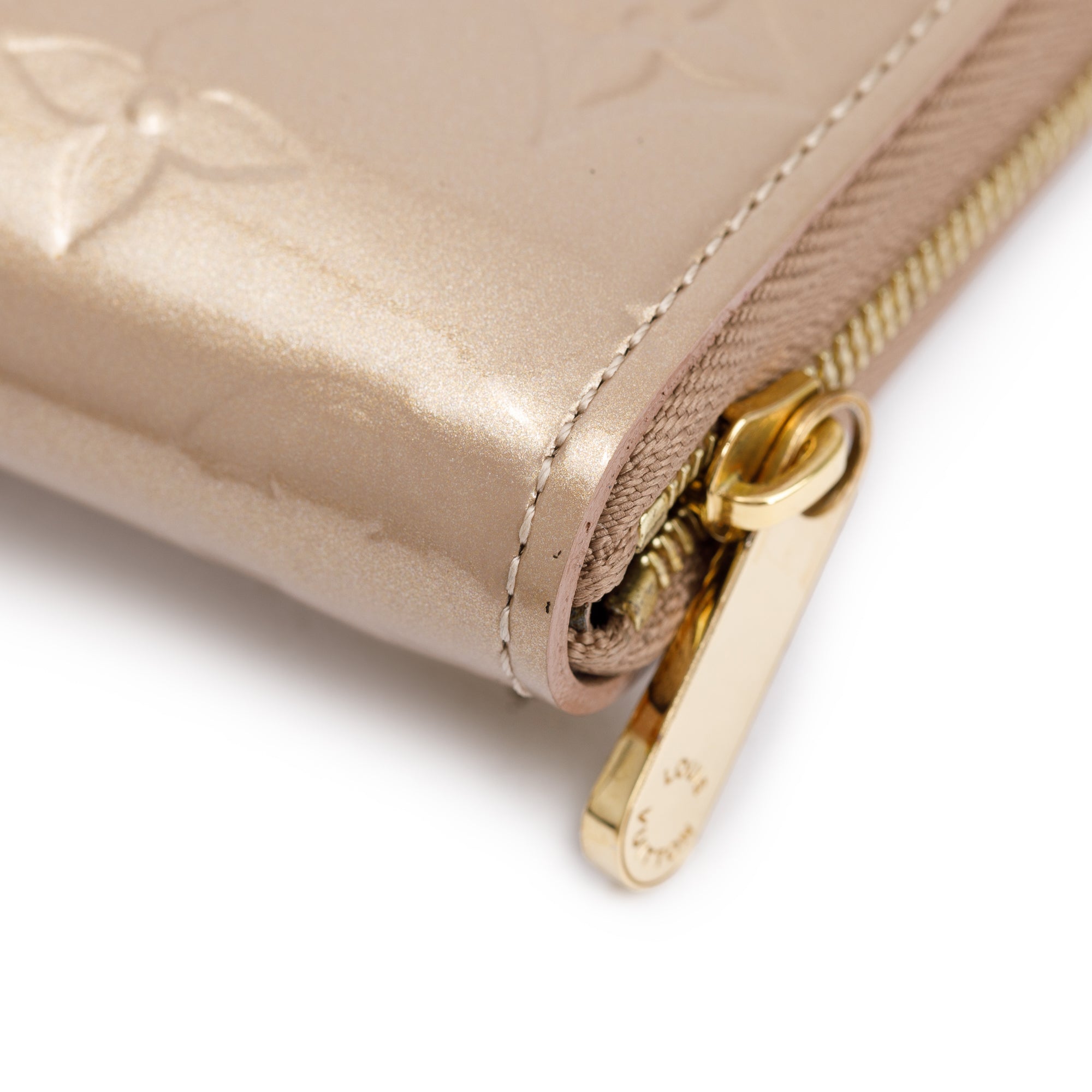 Louis Vuitton Beige Monogram Vernis Leather Zippy Coin Purse