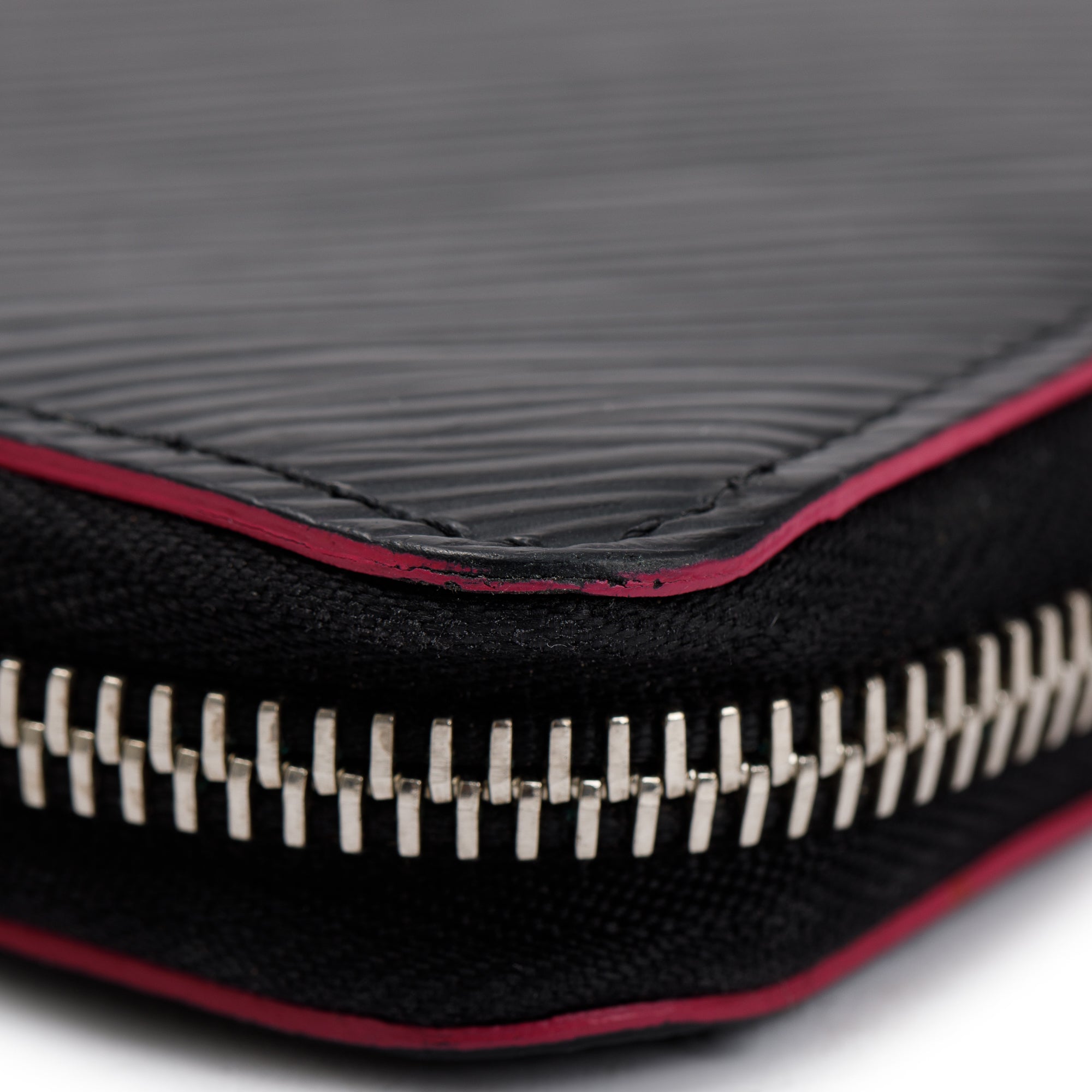 Louis Vuitton Black Epi Leather Zippy Wallet