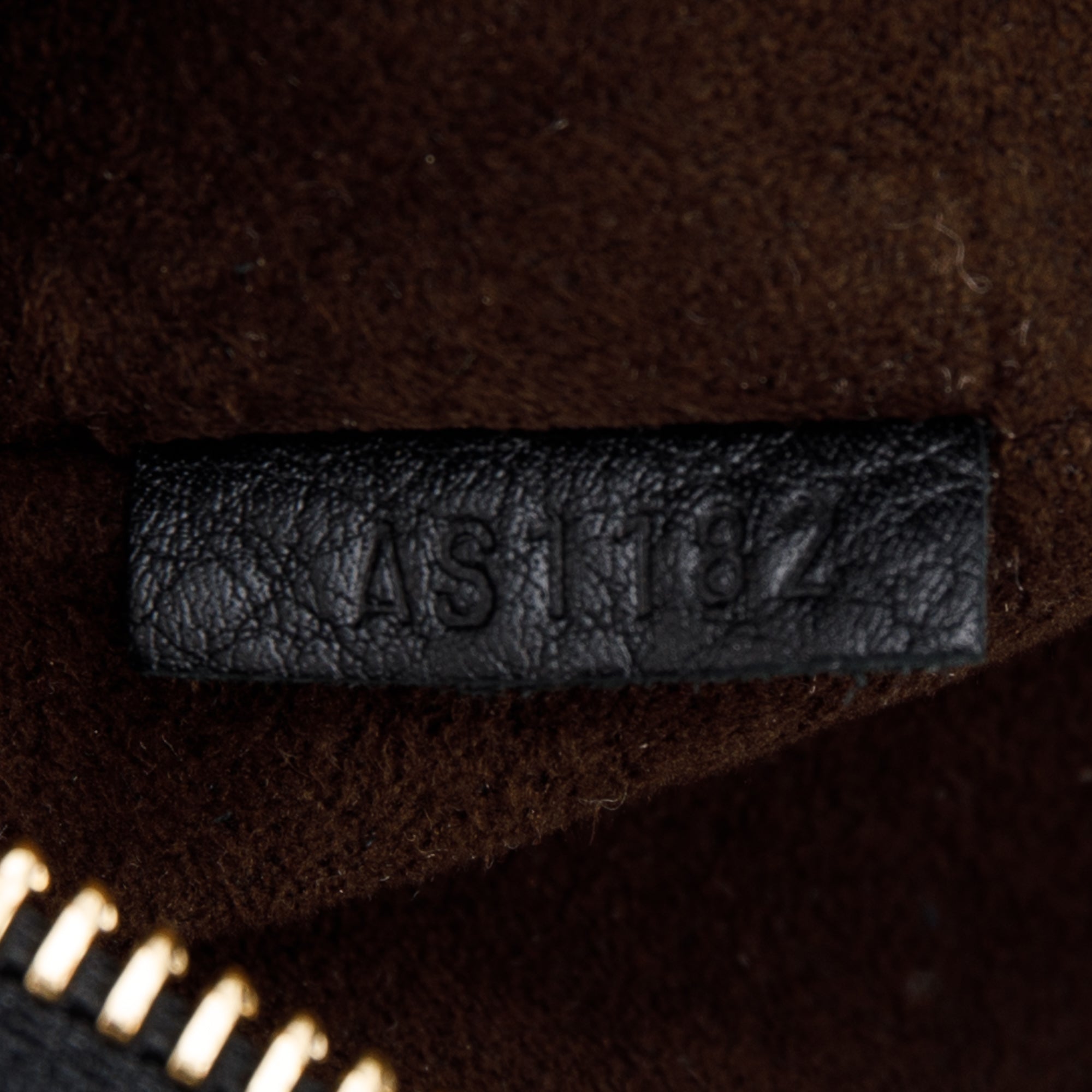 Louis Vuitton Black Mahina L Hobo