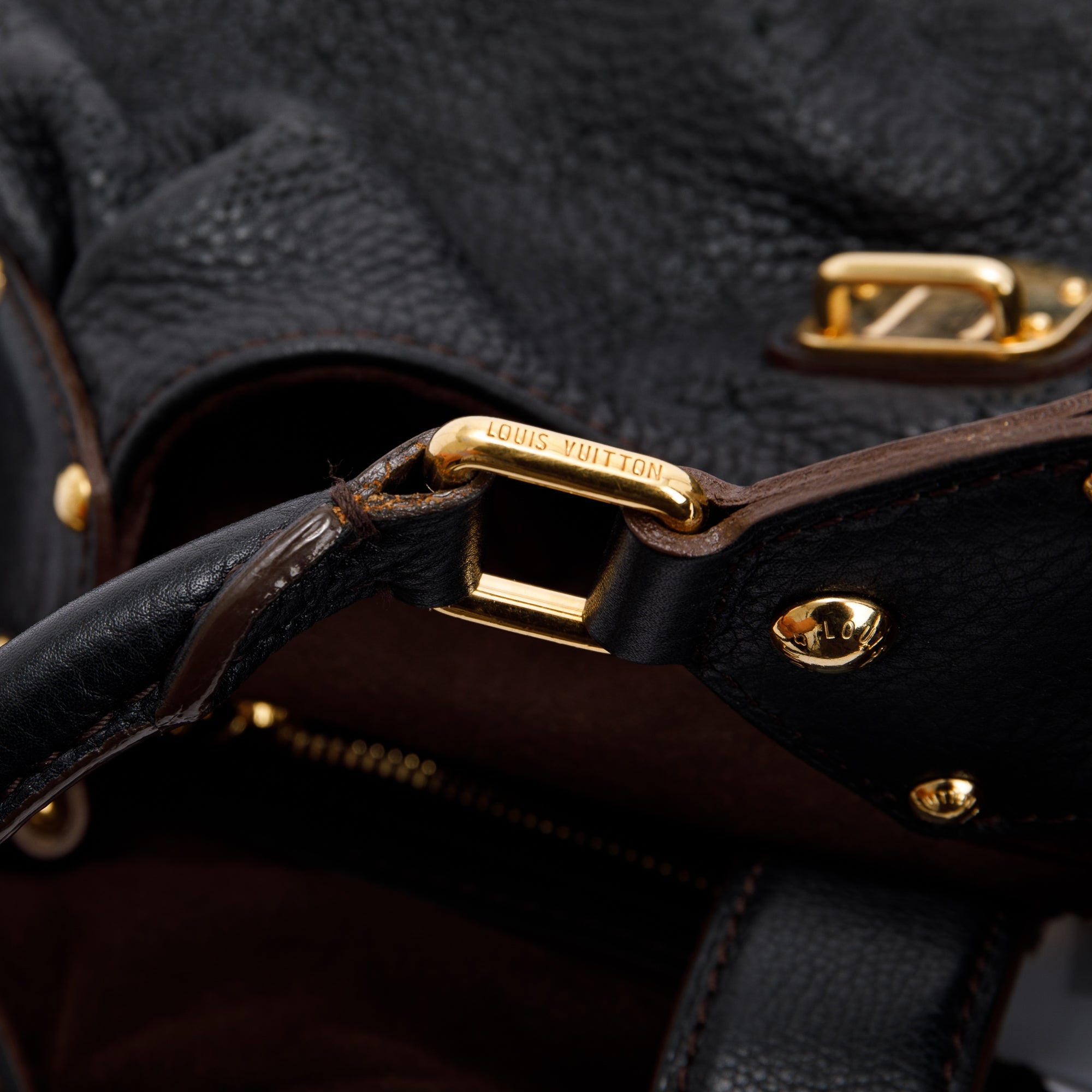 Louis Vuitton Black Mahina L Hobo