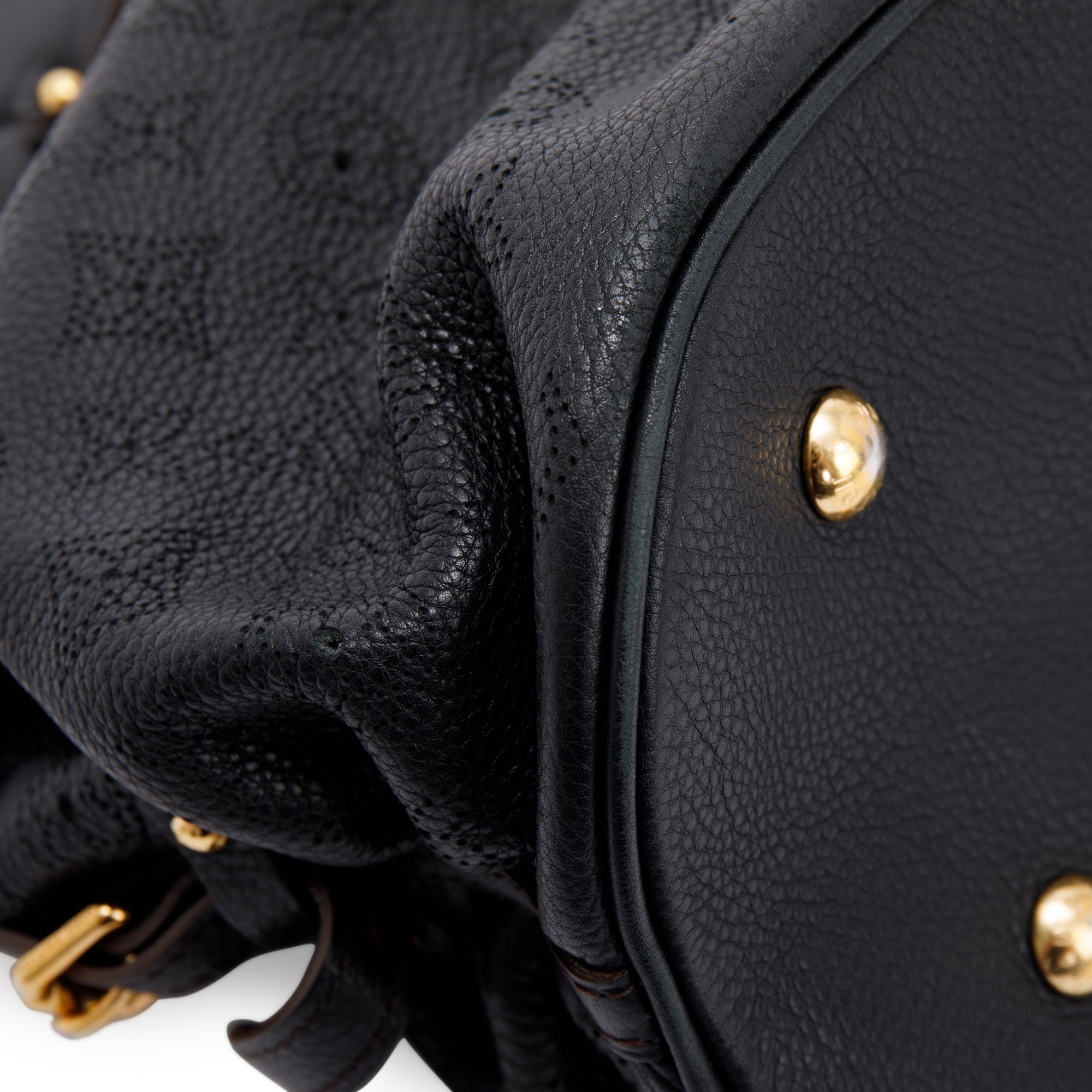 Louis Vuitton Black Mahina L Hobo