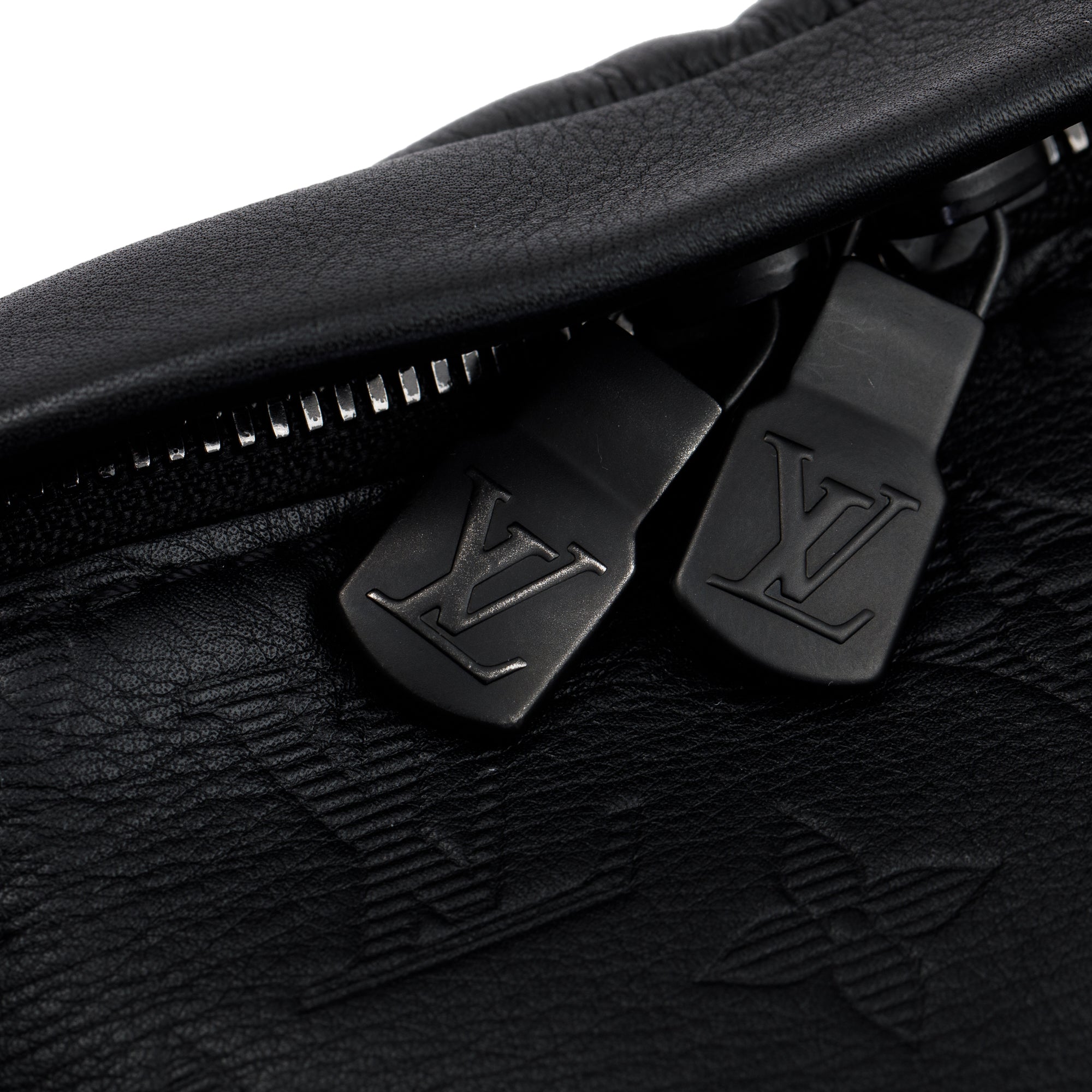 Louis Vuitton Black Monogram Shadow Calfskin Leather Discovery Bumbag