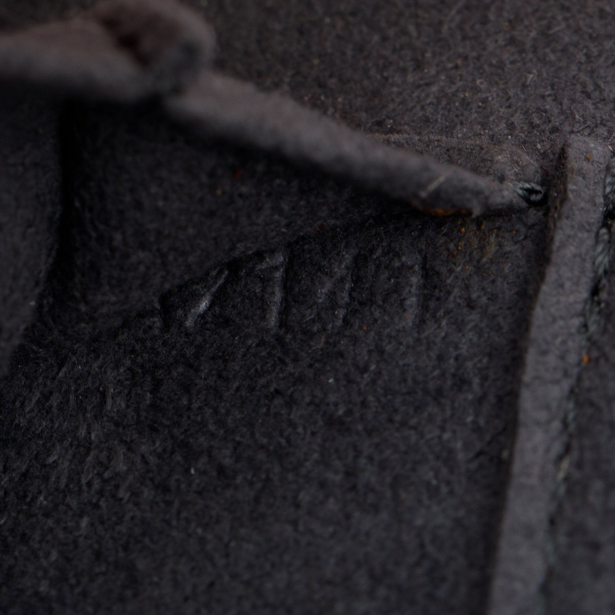 Louis Vuitton Black Taiga Leather 5 Tie Case