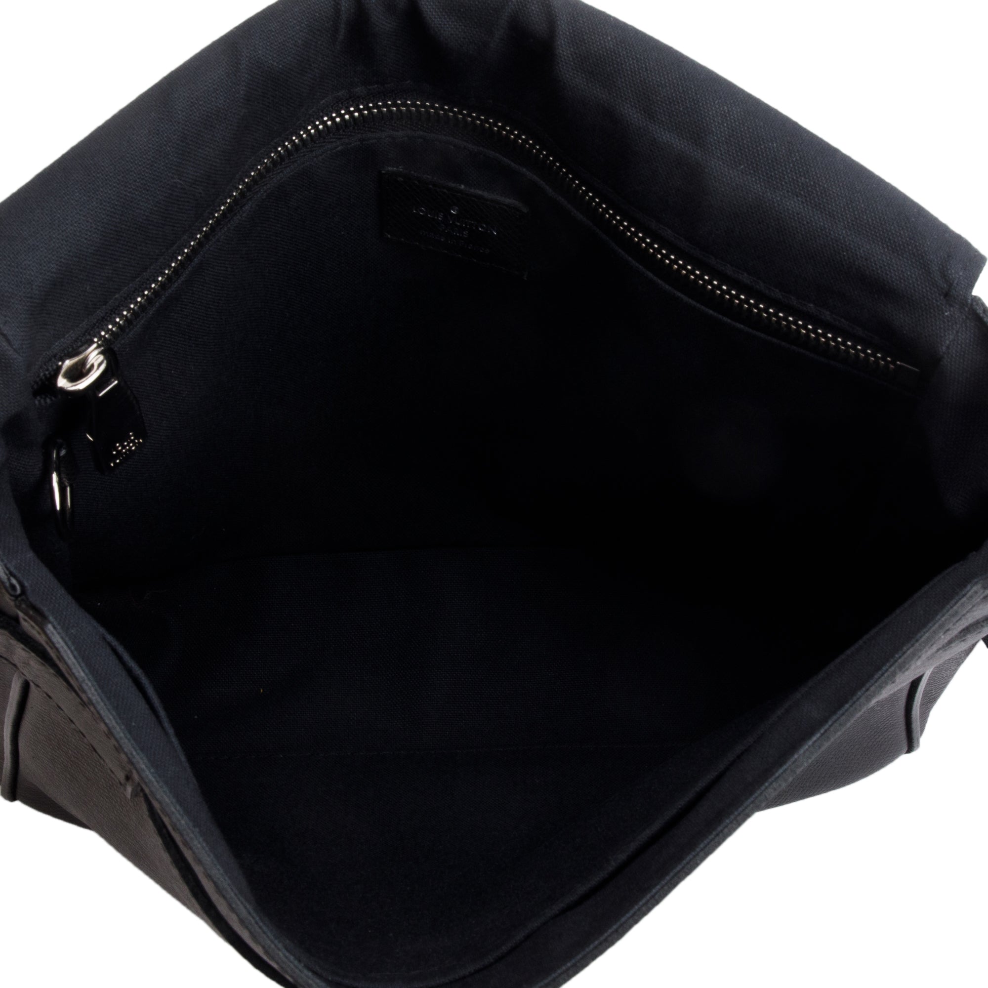 Louis Vuitton Black Taiga Leather Roman PM