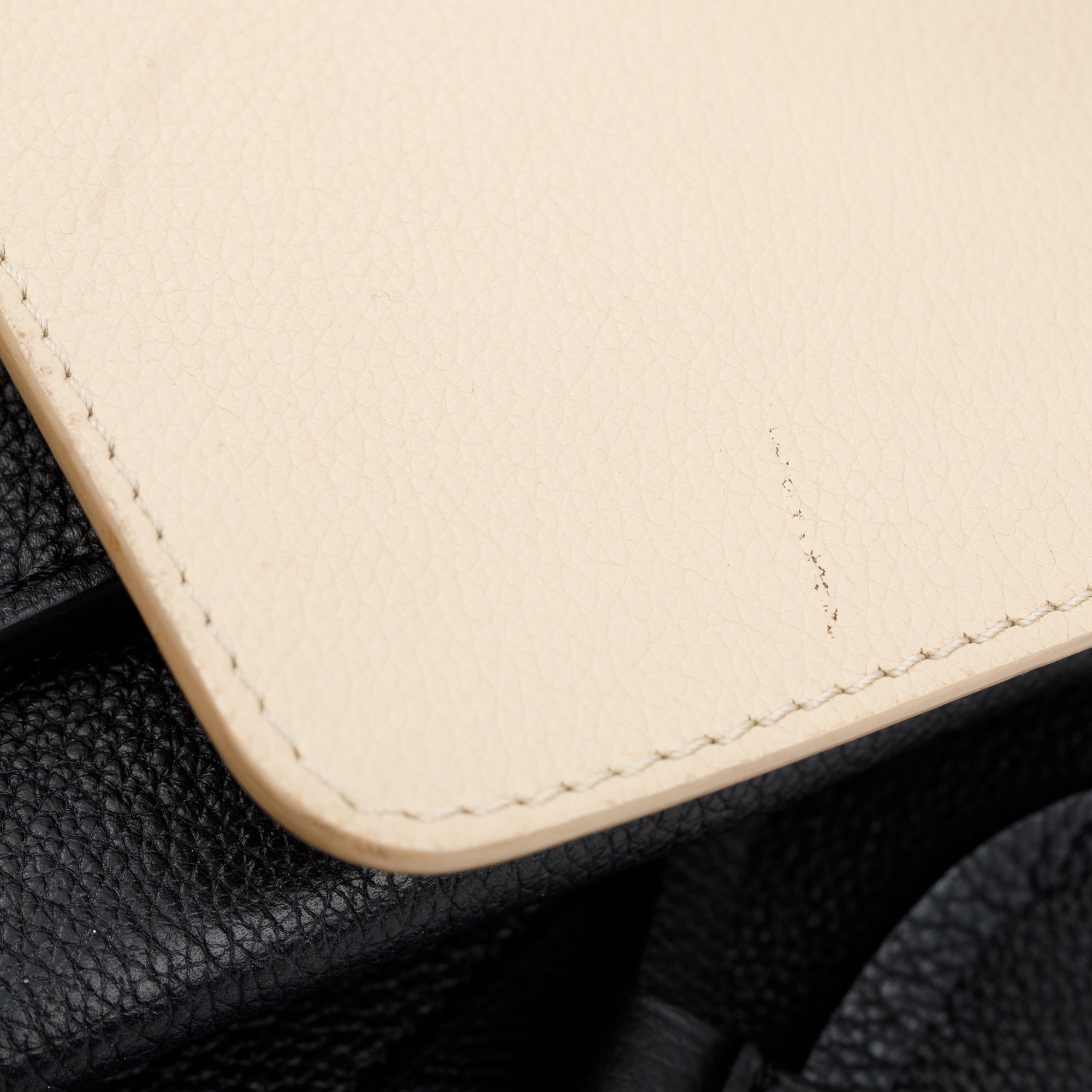 Louis Vuitton Black/Beige Calfskin Leather LockMe MM