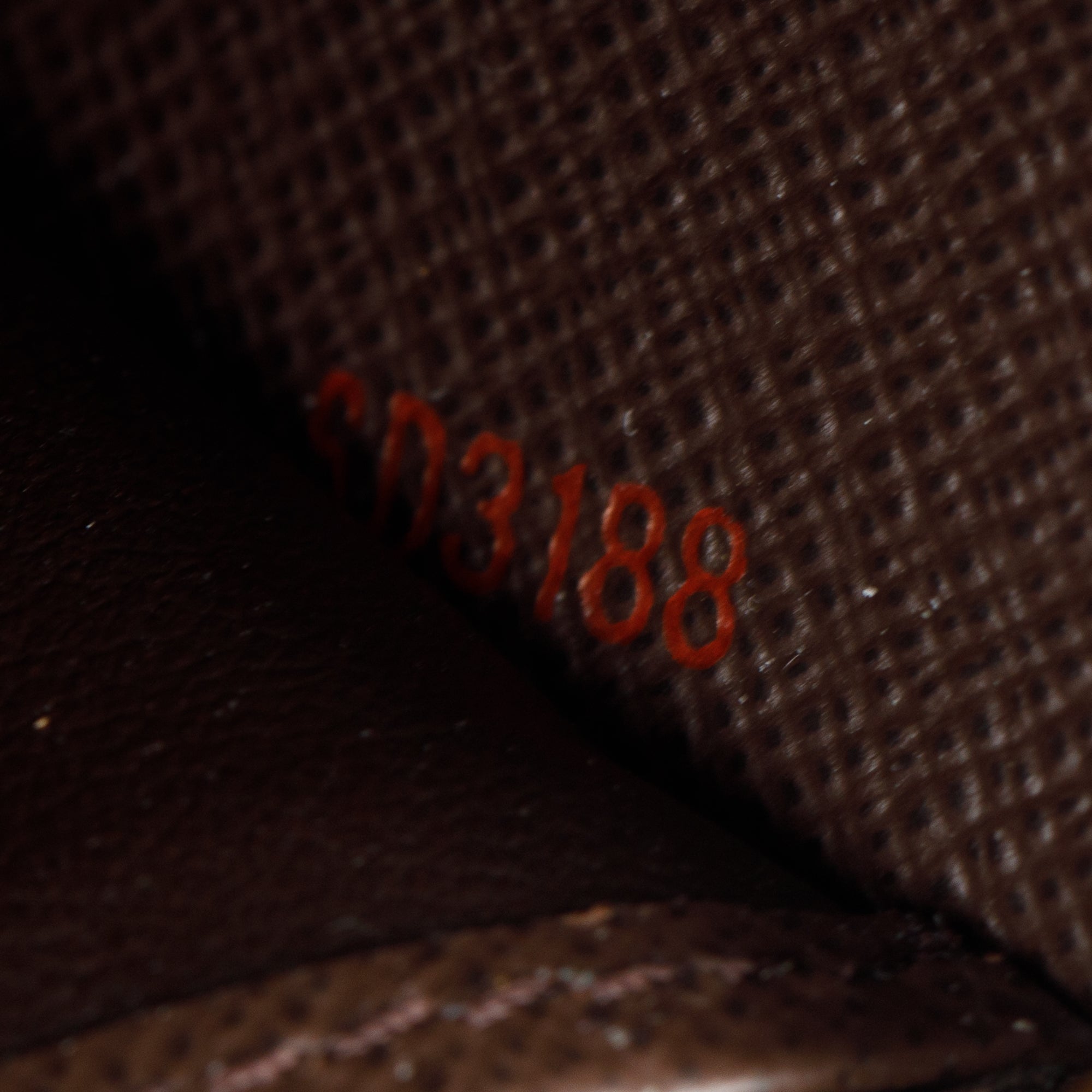 Louis Vuitton Damier Ebene Zippy Wallet w/ Box & Receipt